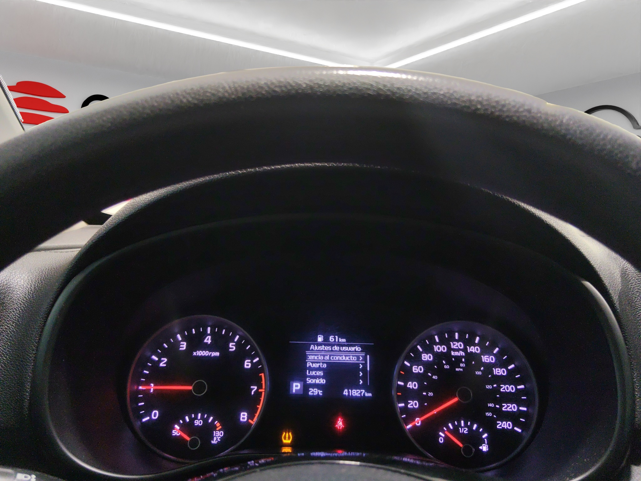KIA Sportage  5 pts. LX, TA, a/ac., RA-17 (línea anterior) 2022
