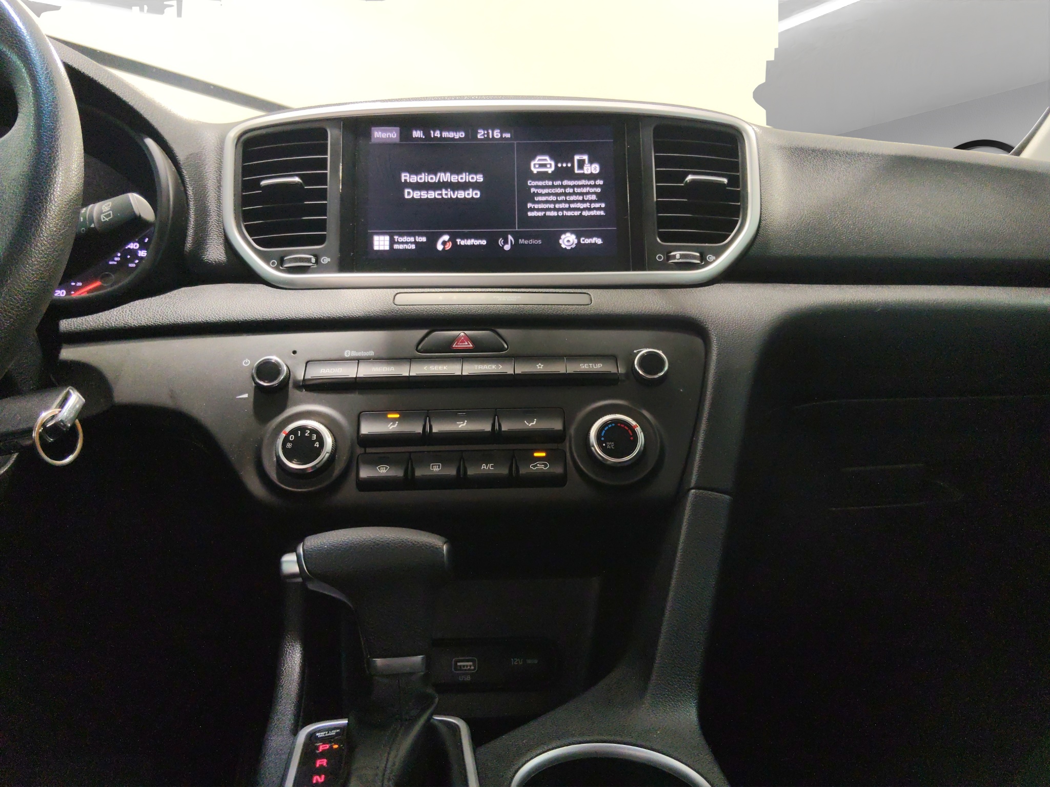 KIA Sportage  5 pts. LX, TA, a/ac., RA-17 (línea anterior) 2022