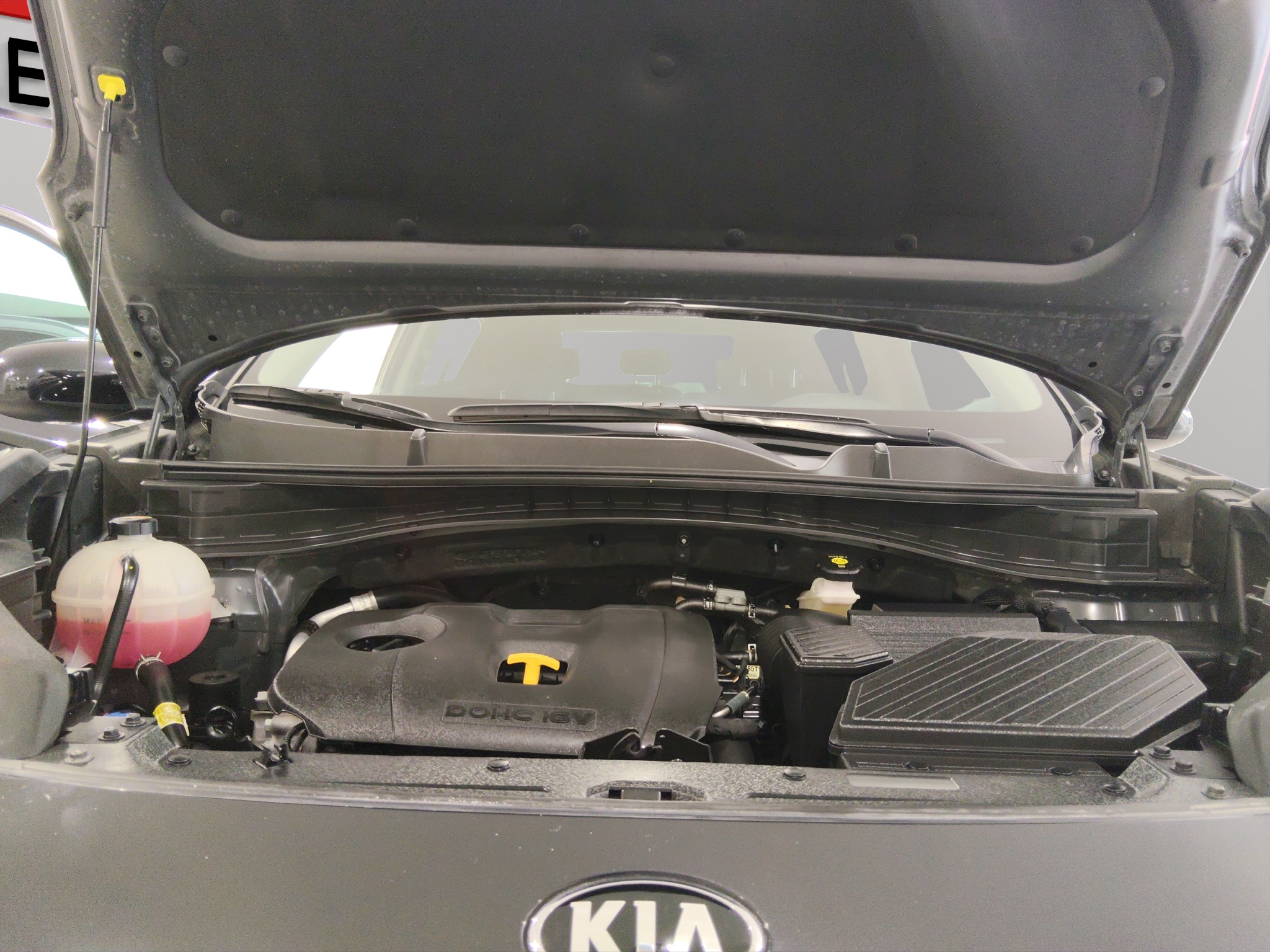 KIA Sportage  5 pts. LX, TA, a/ac., RA-17 (línea anterior) 2022
