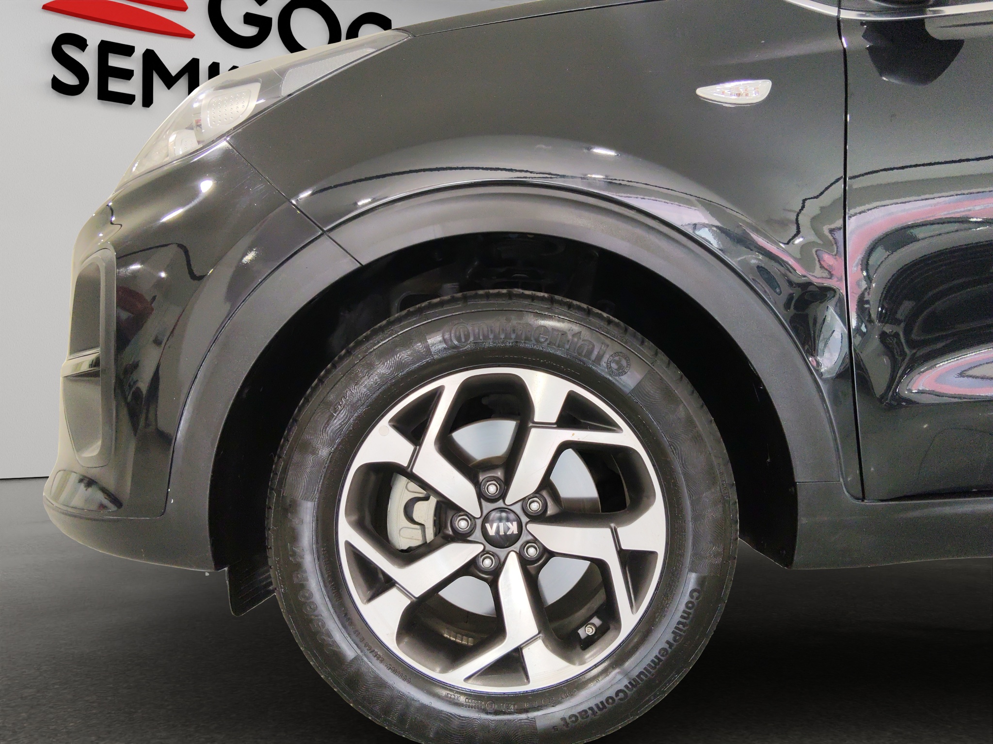 KIA Sportage  5 pts. LX, TA, a/ac., RA-17 (línea anterior) 2022