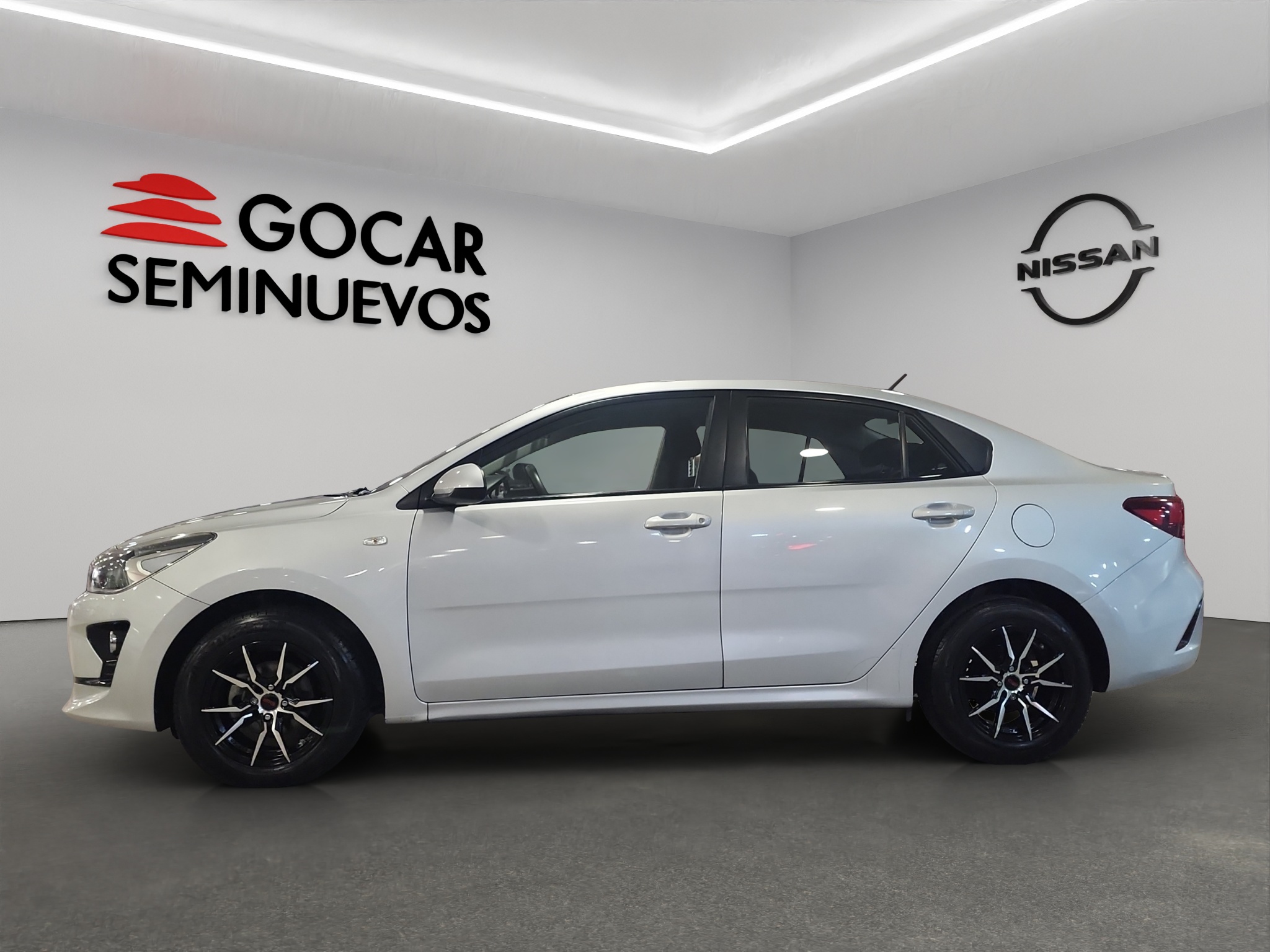 KIA Rio 4 pts. L, AT6, VE del., R-15 2021