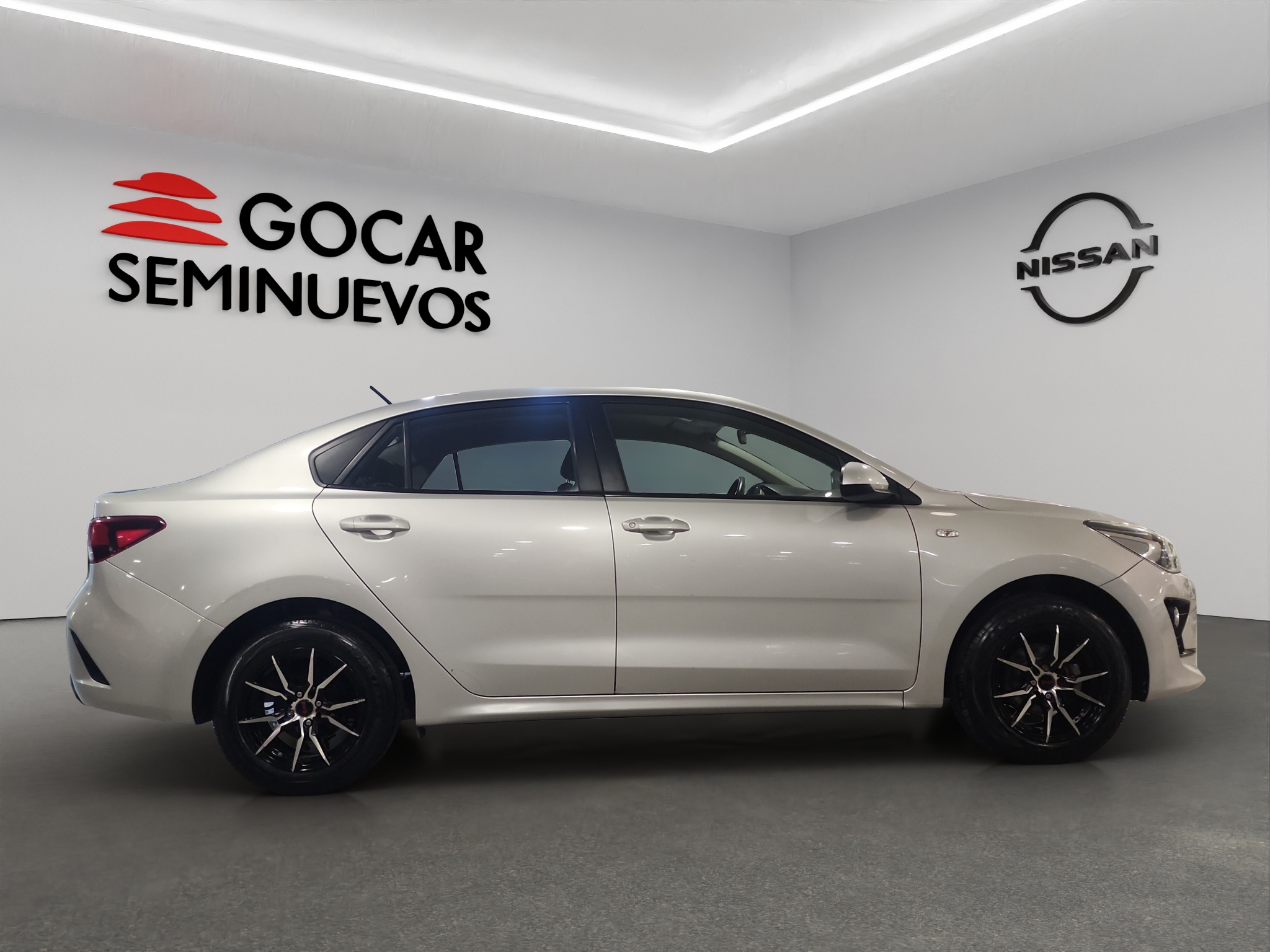 KIA Rio 4 pts. L, AT6, VE del., R-15 2021