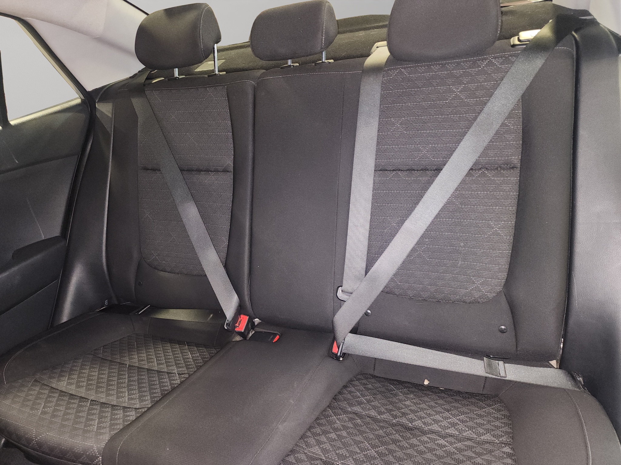 KIA Rio 4 pts. L, AT6, VE del., R-15 2021