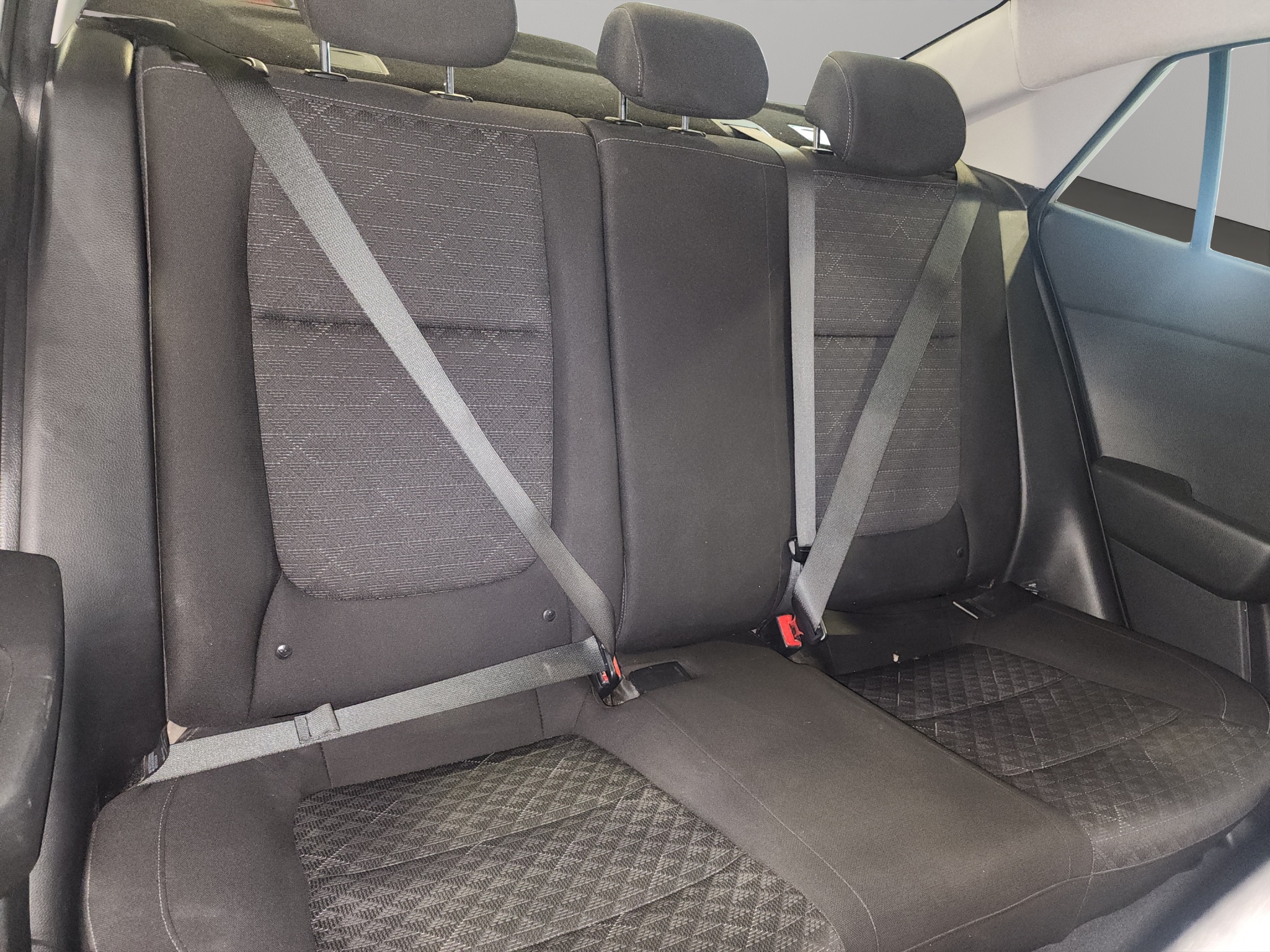 KIA Rio 4 pts. L, AT6, VE del., R-15 2021