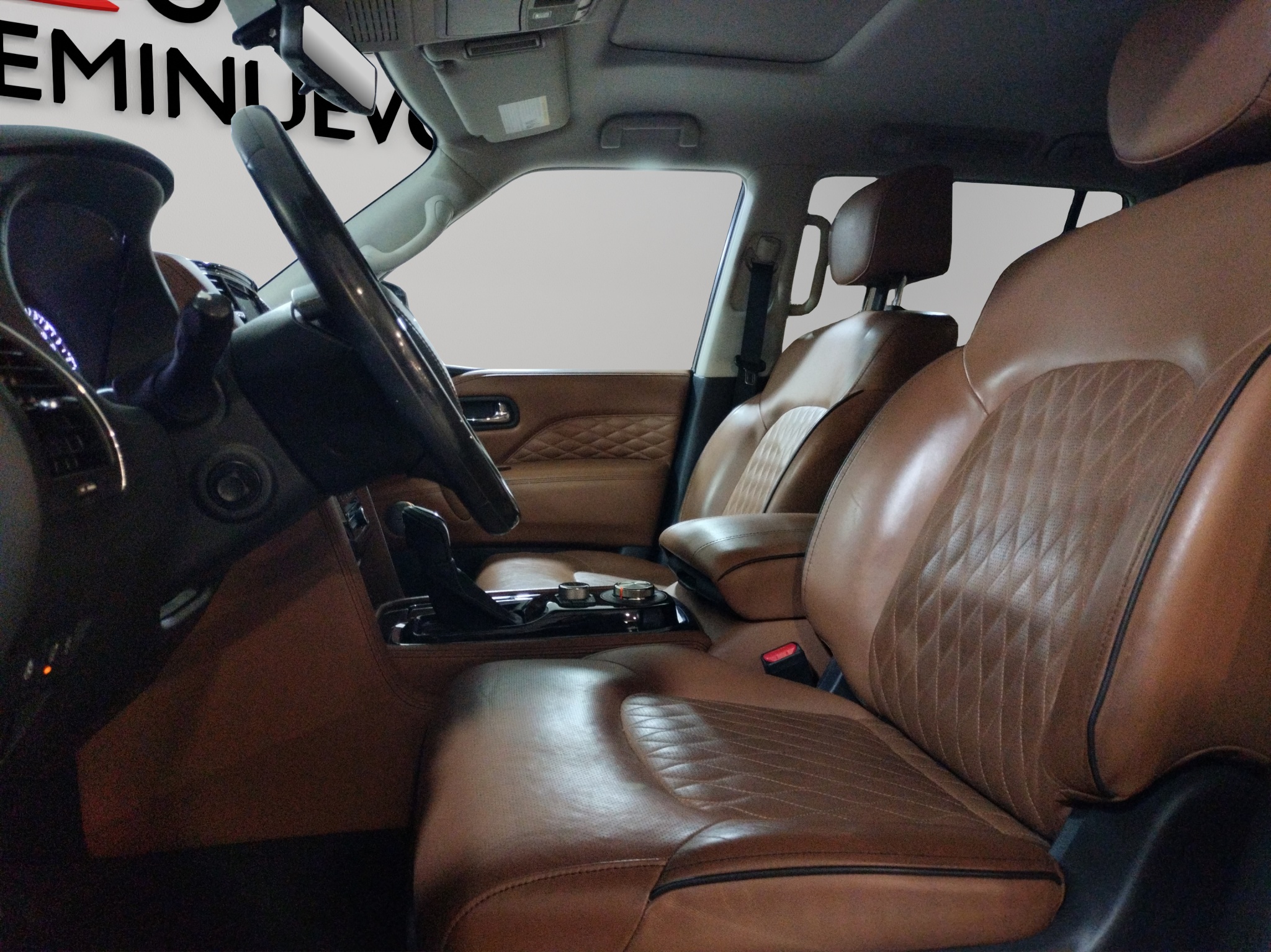 Infiniti QX80 VUD 4x4 5 pts. Sensory Plus, V8, TA, piel perforada, QC, DVD, s. Bose, f. led, 7 y 8 pas., RA-22 (línea anterior) 2020