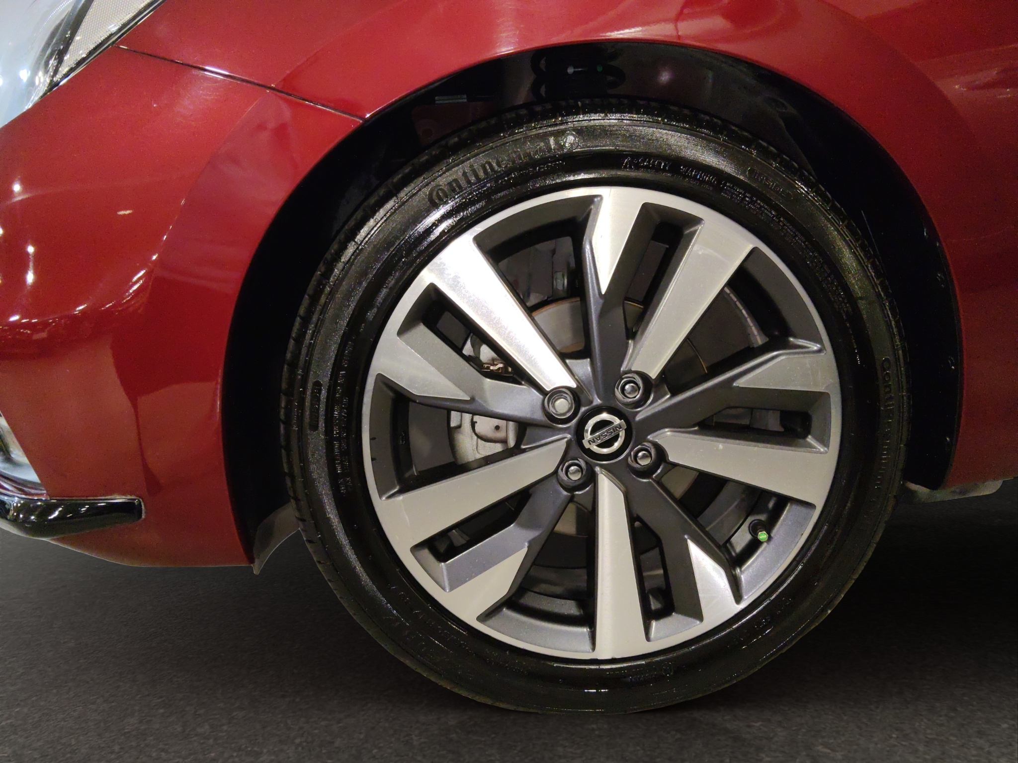 Nissan Versa 4 pts. Platinum, CVT, a/ac. Aut., VE, piel, GPS, f. led, RA-17 (línea nueva) 2020