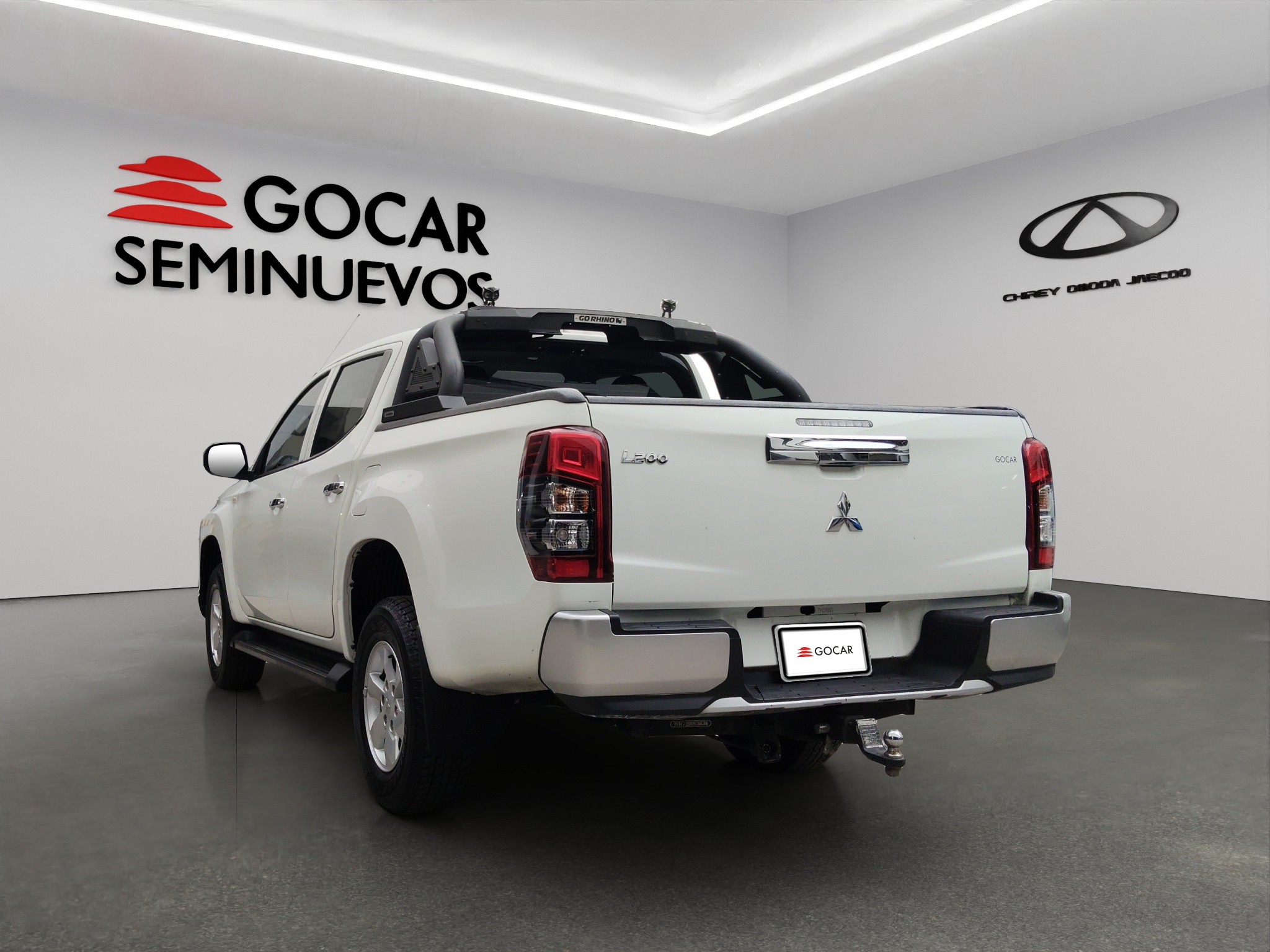Mitsubishi Comerciales L200 Pick-Up 4 pts. GLX, Doble Cab., 2.4l, TM5 (línea anterior) 2024
