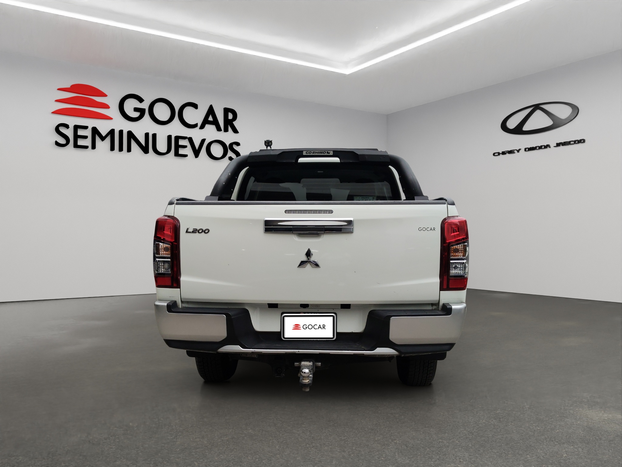 Mitsubishi Comerciales L200 Pick-Up 4 pts. GLX, Doble Cab., 2.4l, TM5 (línea anterior) 2024