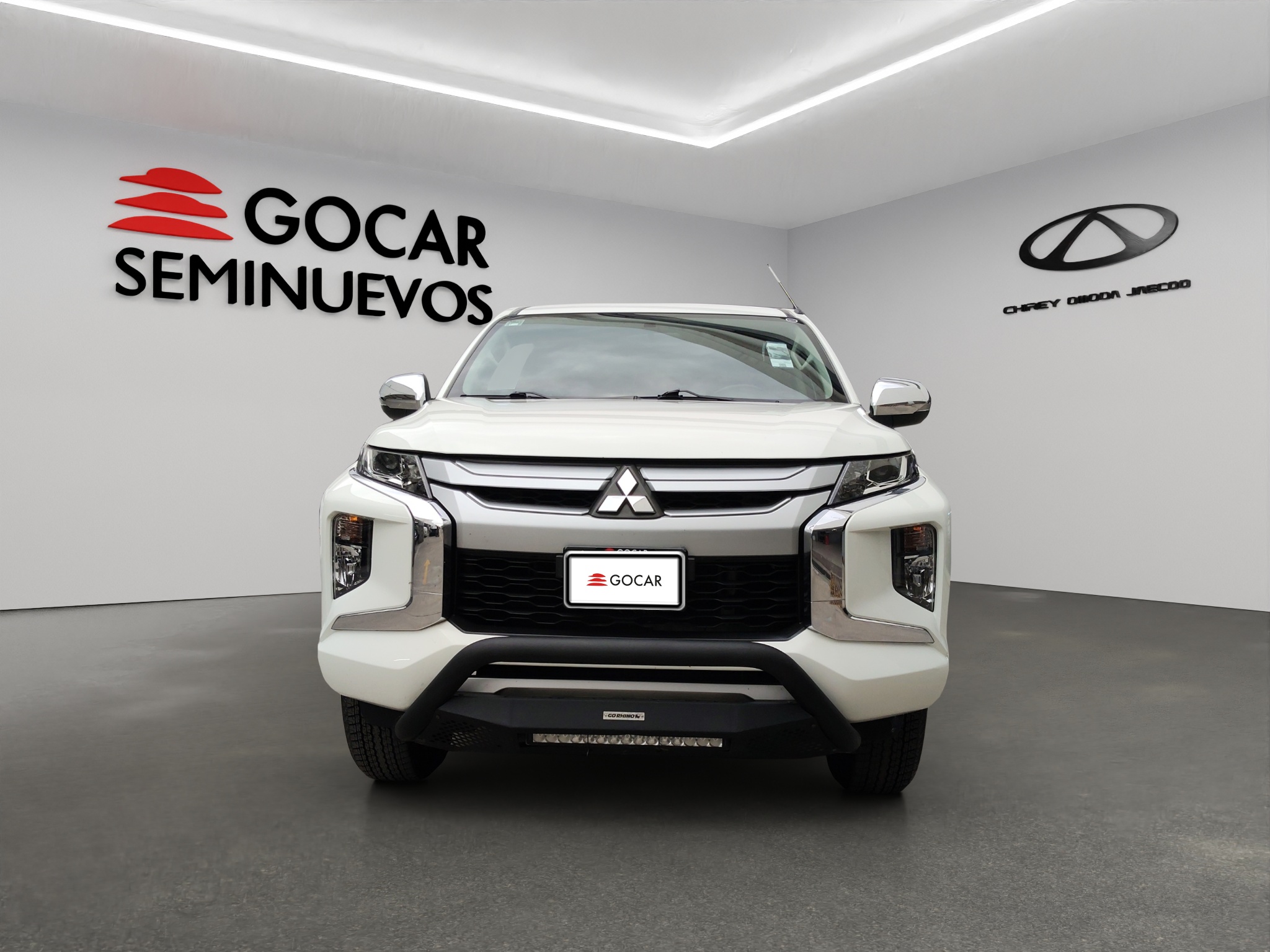 Mitsubishi Comerciales L200 Pick-Up 4 pts. GLX, Doble Cab., 2.4l, TM5 (línea anterior) 2024
