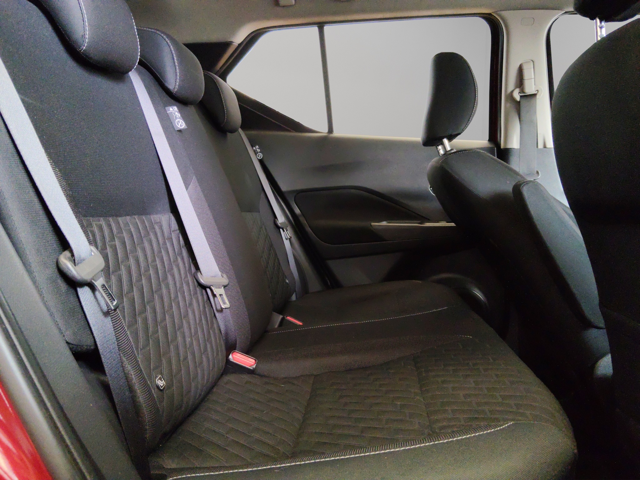 Nissan Kicks VUD 5pts. Advance , 1.6l, CVT, a/ac., VE , RA-16 2023