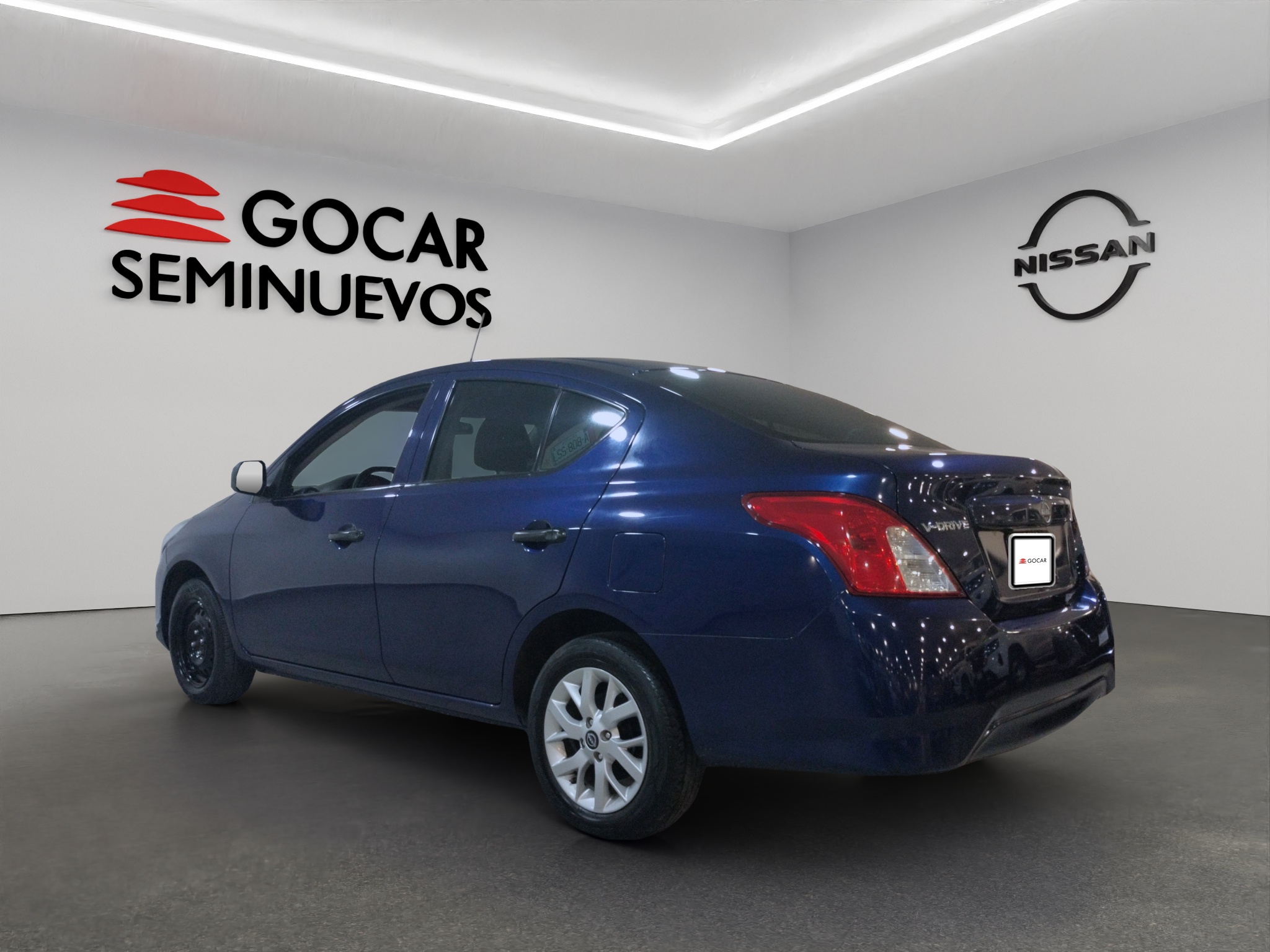 Nissan V-Drive Llantas 3