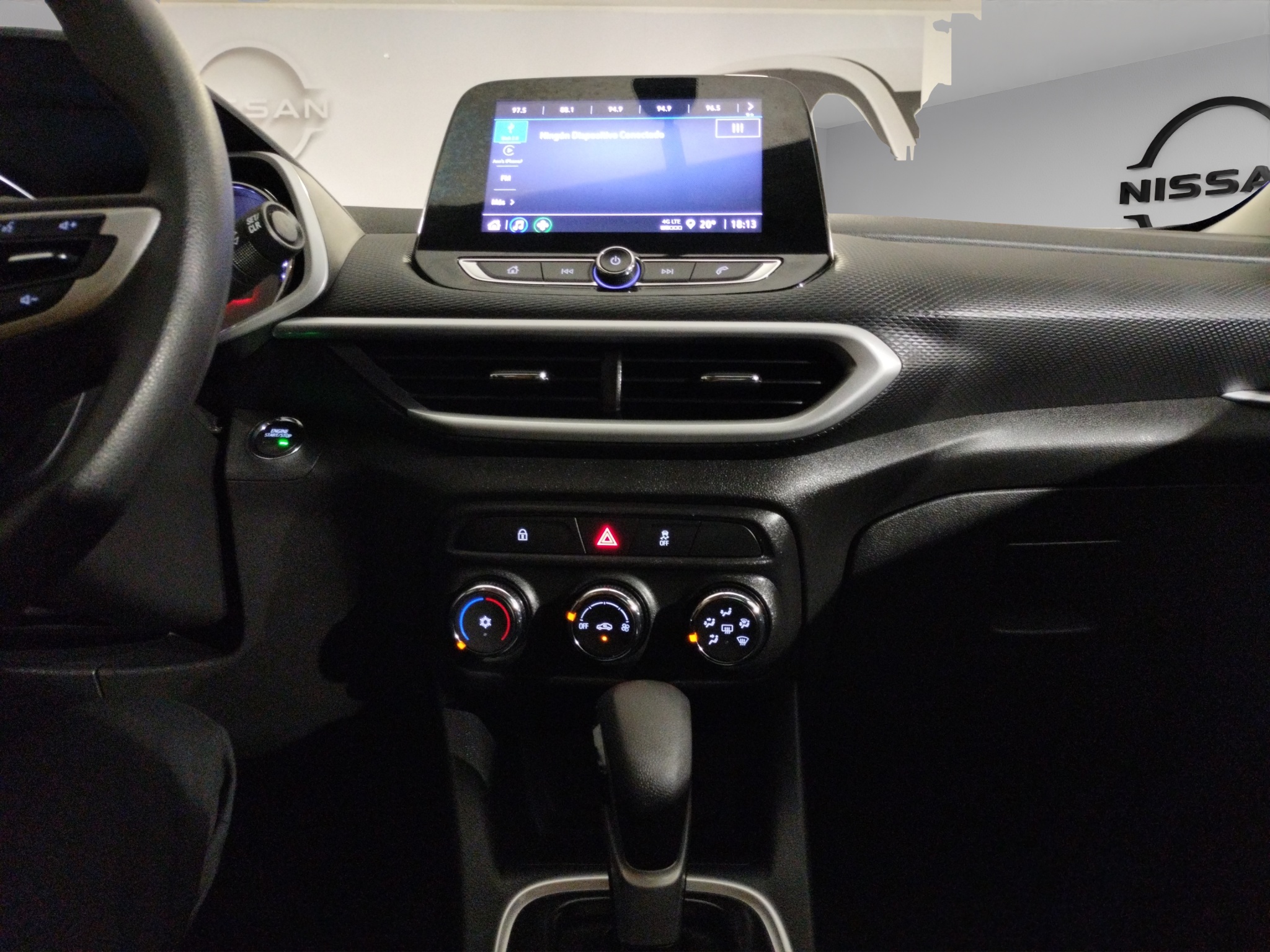 Chevrolet Tracker VUD Asientos 11