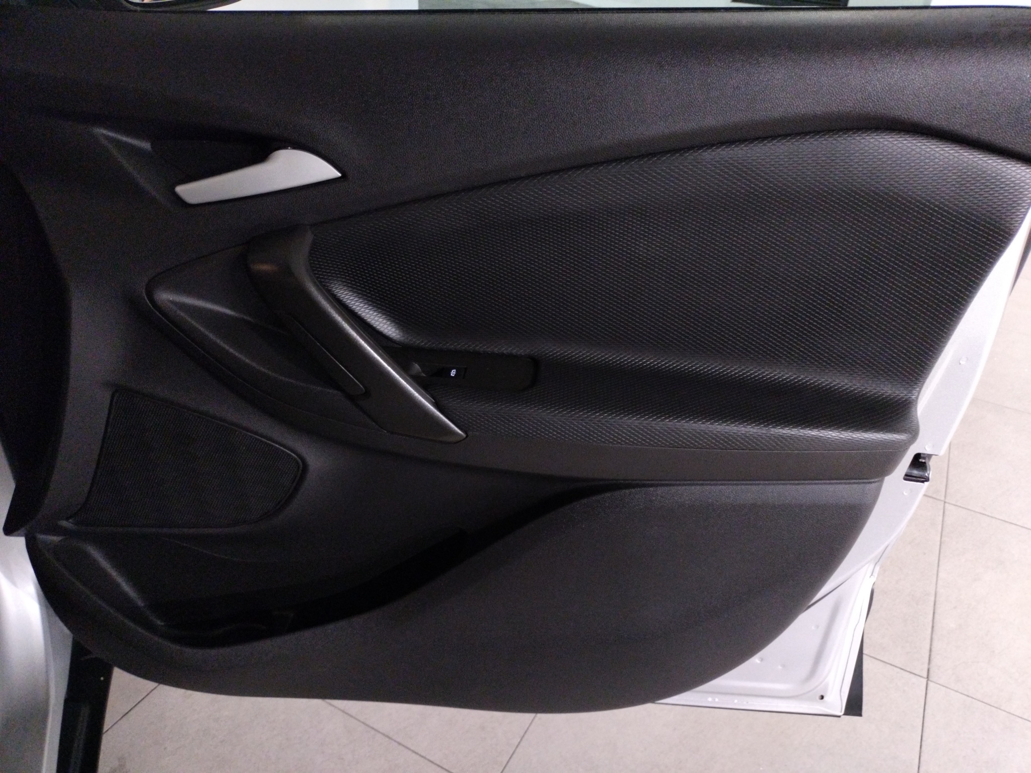 Chevrolet Tracker VUD Interior 22