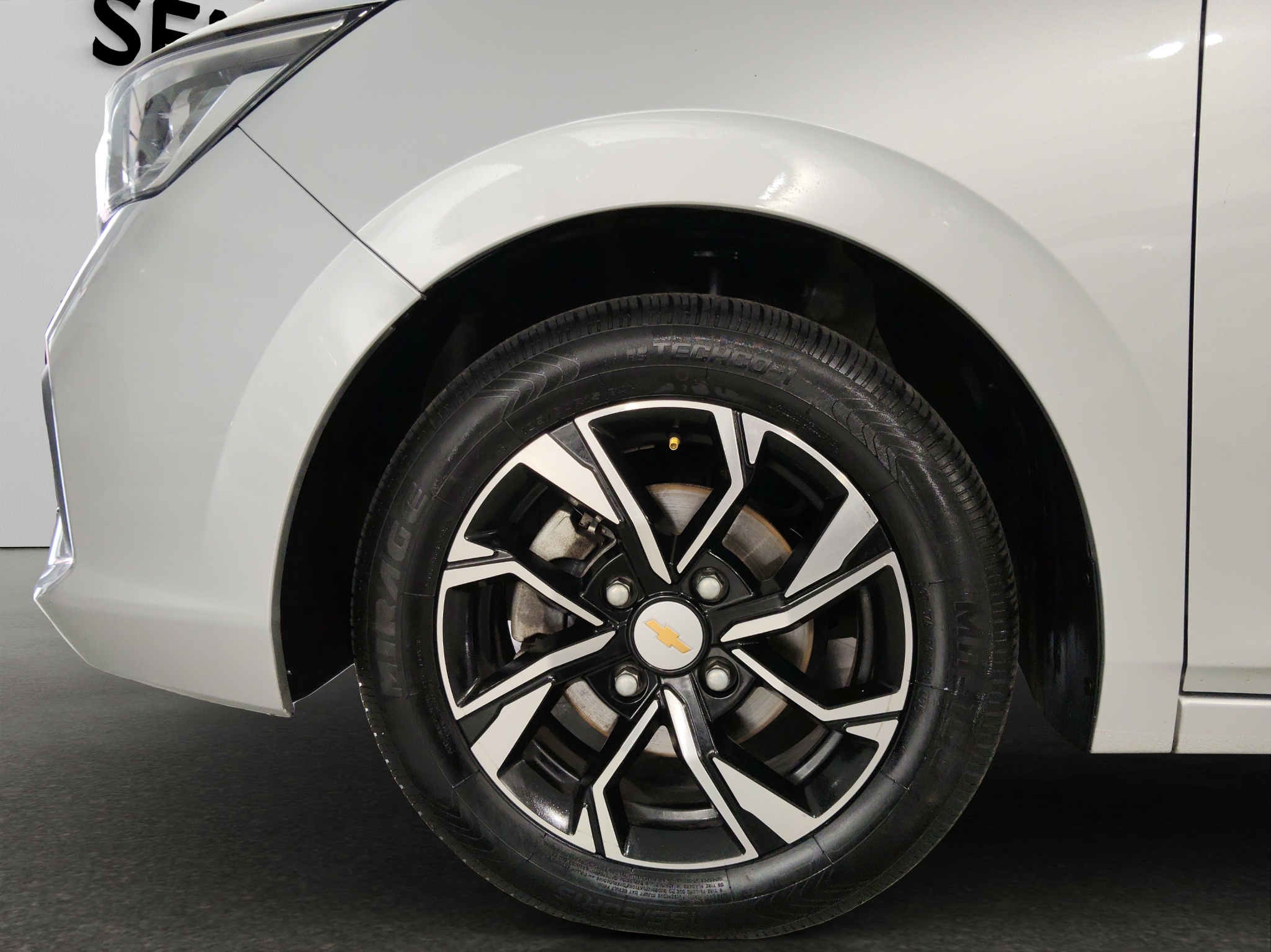 Chevrolet Aveo Arriba 9