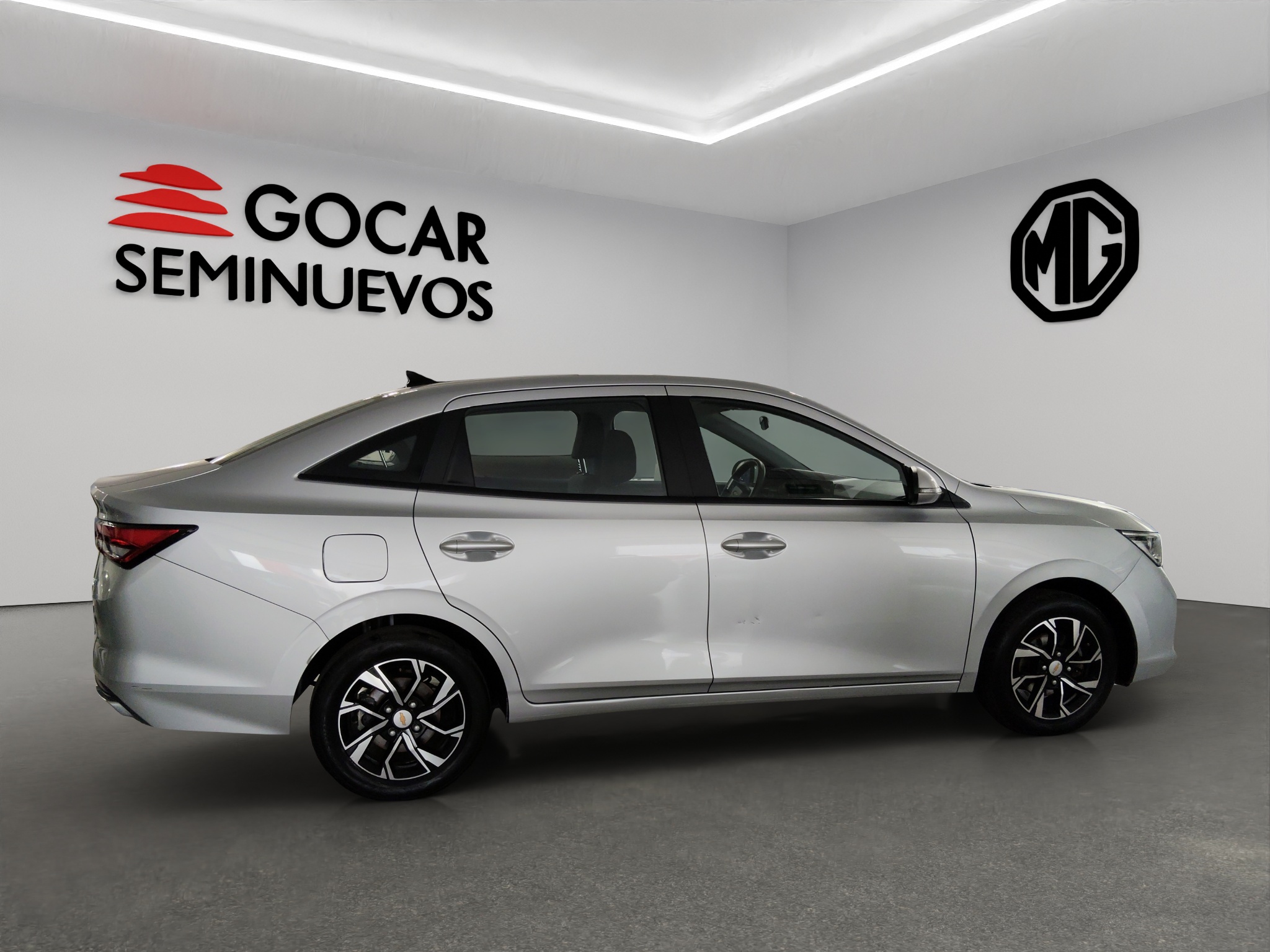 Chevrolet Aveo Lateral derecho 2