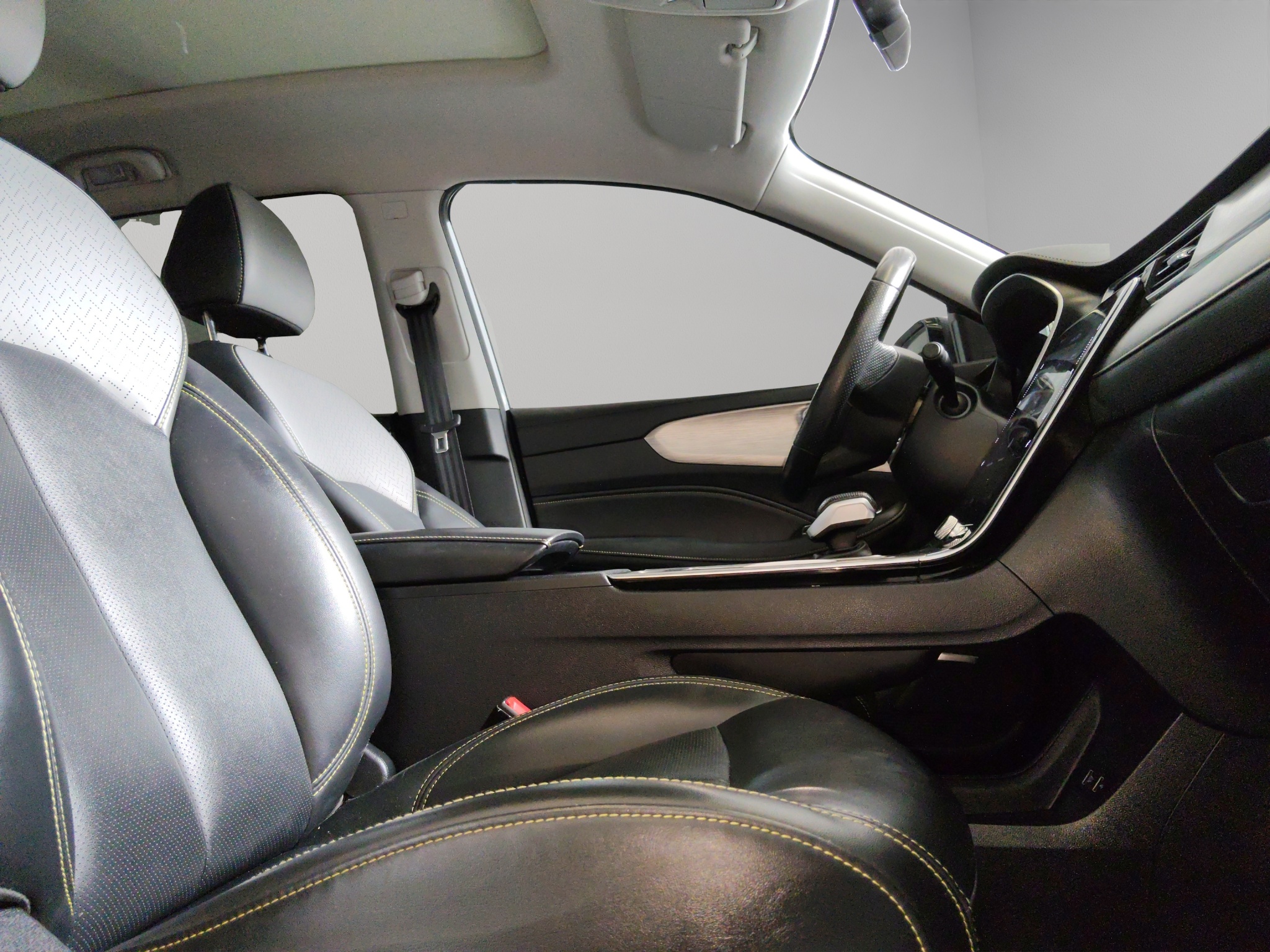 MG RX5 VUD Interior 17