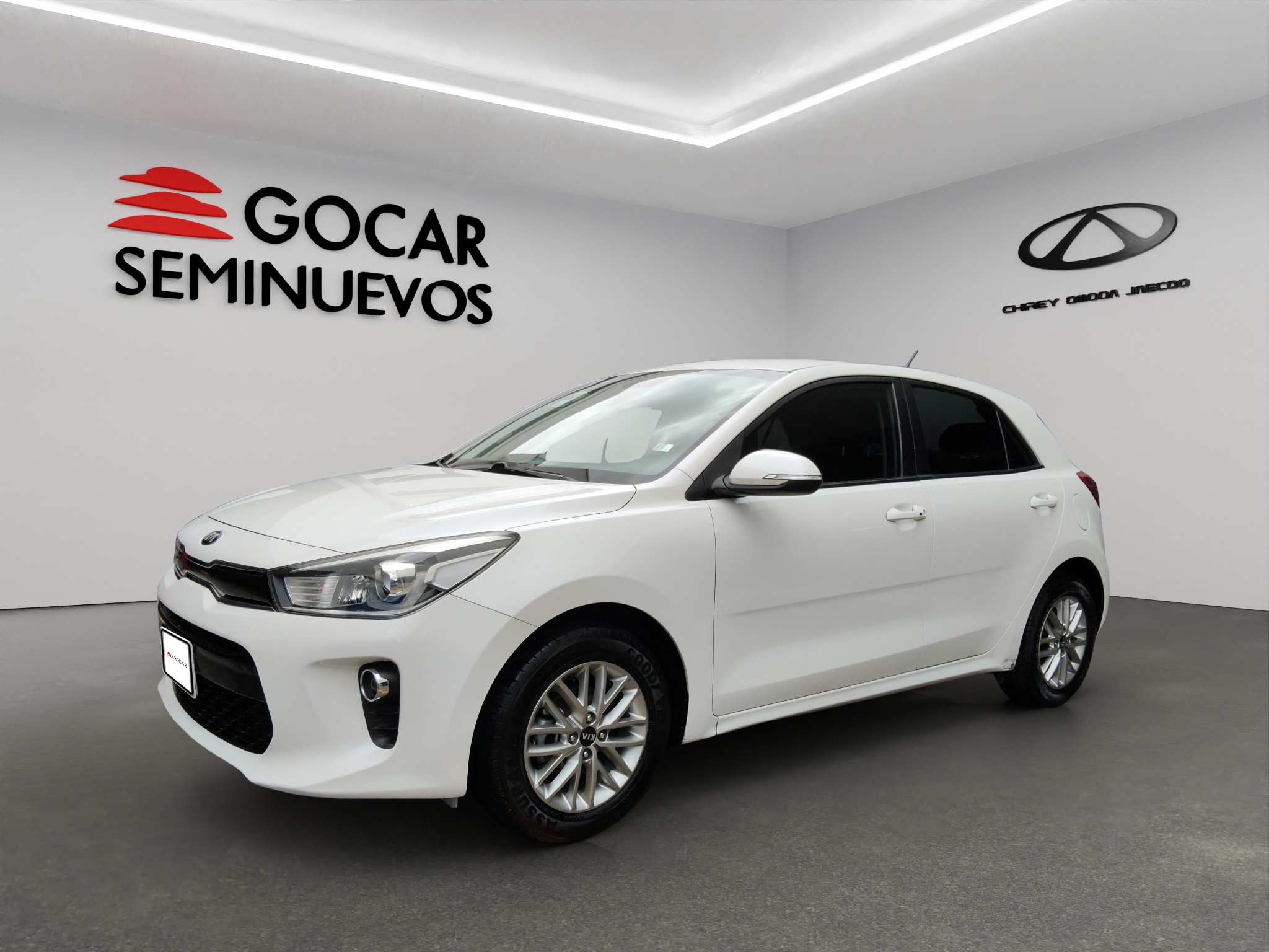 KIA Rio 5 pts. HB EX, TA, VE, f. niebla, RA-15 (línea nueva) 2018