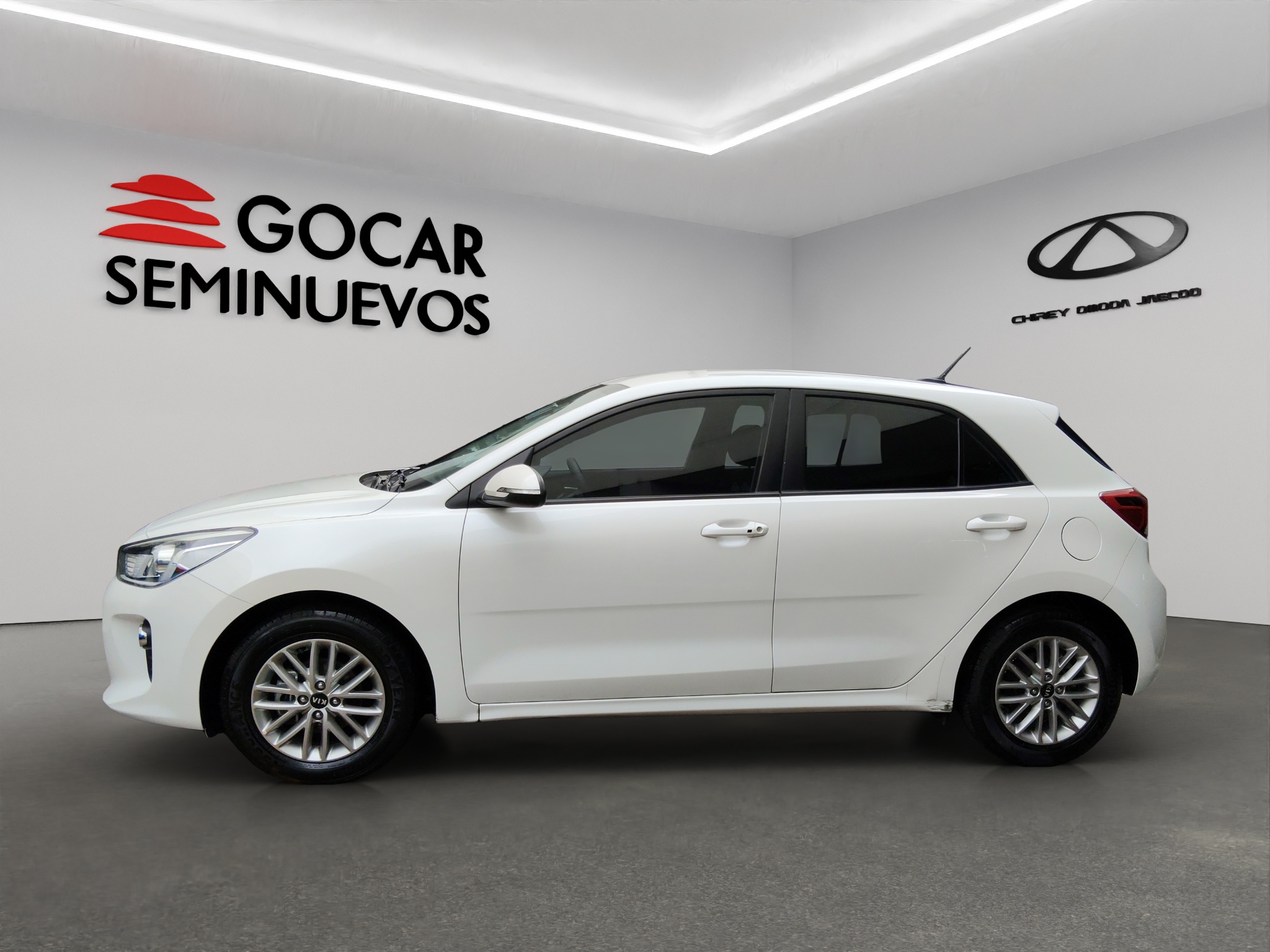 KIA Rio 5 pts. HB EX, TA, VE, f. niebla, RA-15 (línea nueva) 2018