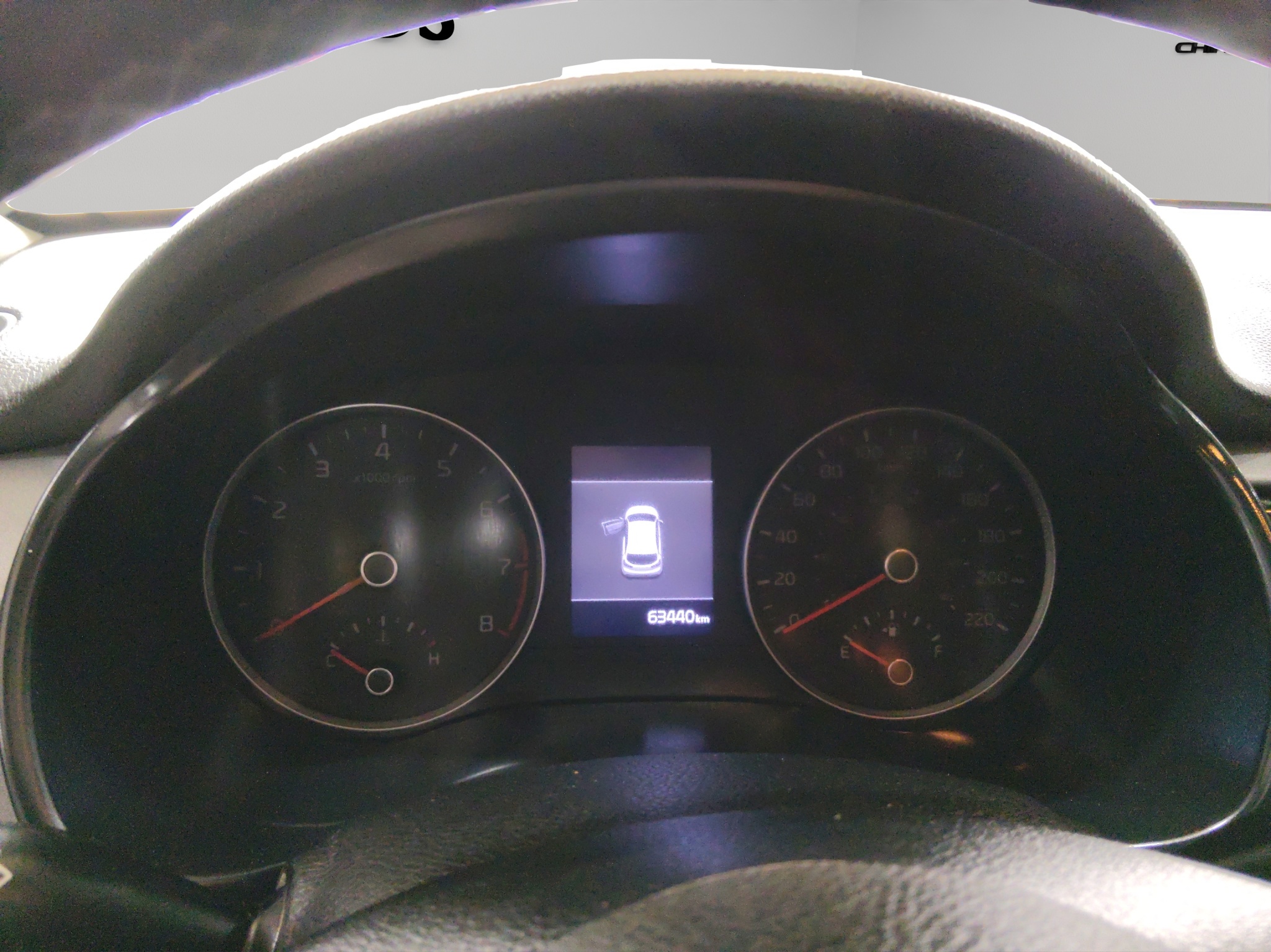 KIA Rio 5 pts. HB EX, TA, VE, f. niebla, RA-15 (línea nueva) 2018