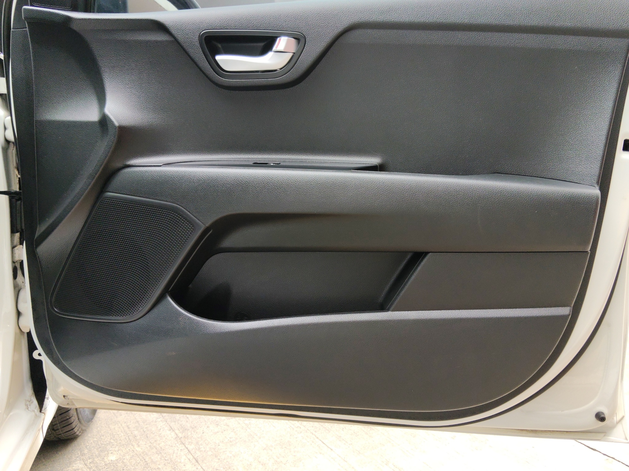 KIA Rio 5 pts. HB EX, TA, VE, f. niebla, RA-15 (línea nueva) 2018