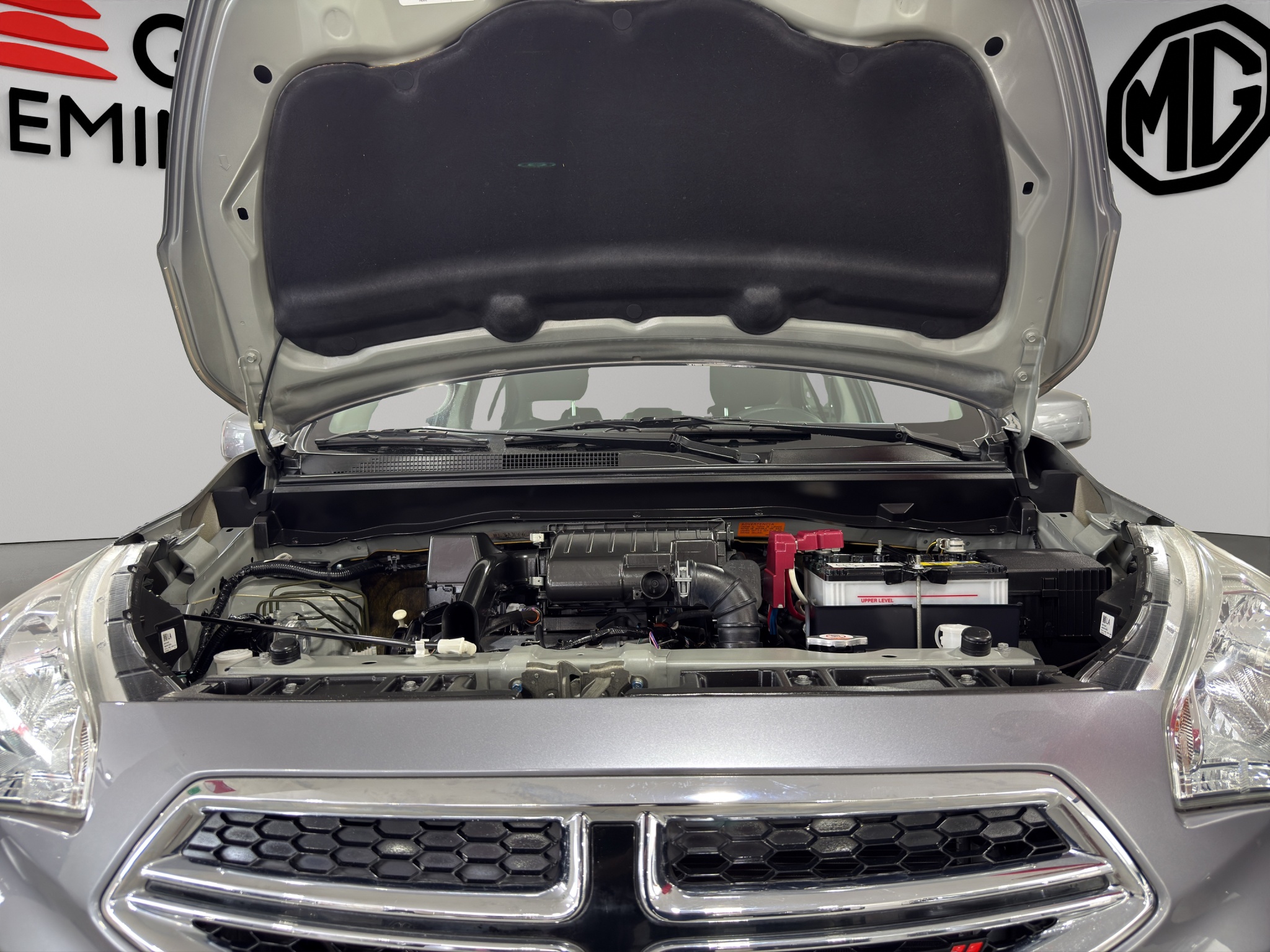 Dodge Attitude 4 pts. SE, 1.2l, TM5, a/ac., VE del., R-14 2023