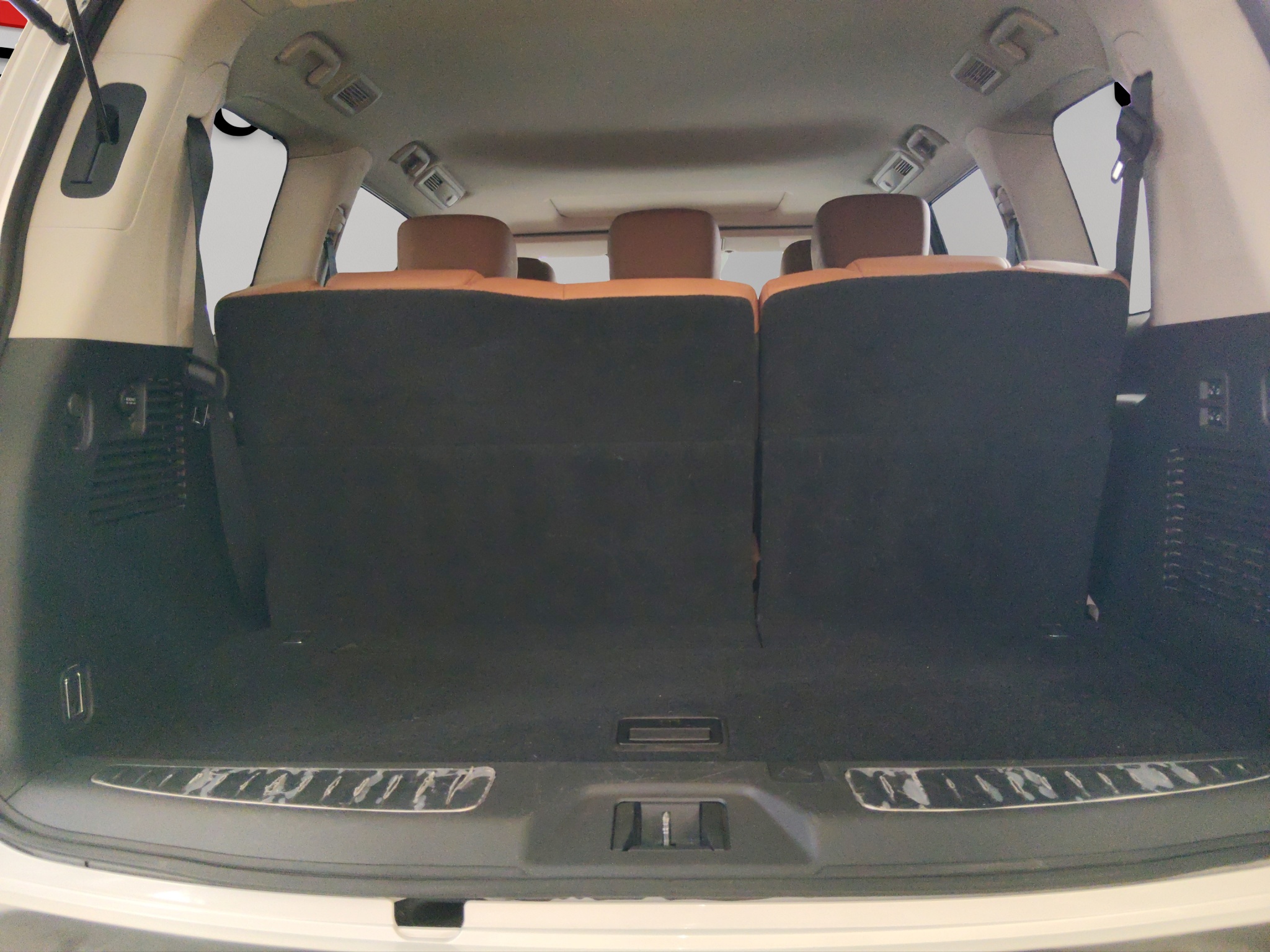 Infiniti QX80  4x4 5 pts. V8, TA, piel, QC, s. Bose, 7 y 8 pas., RA-22 (línea anterior) 2024