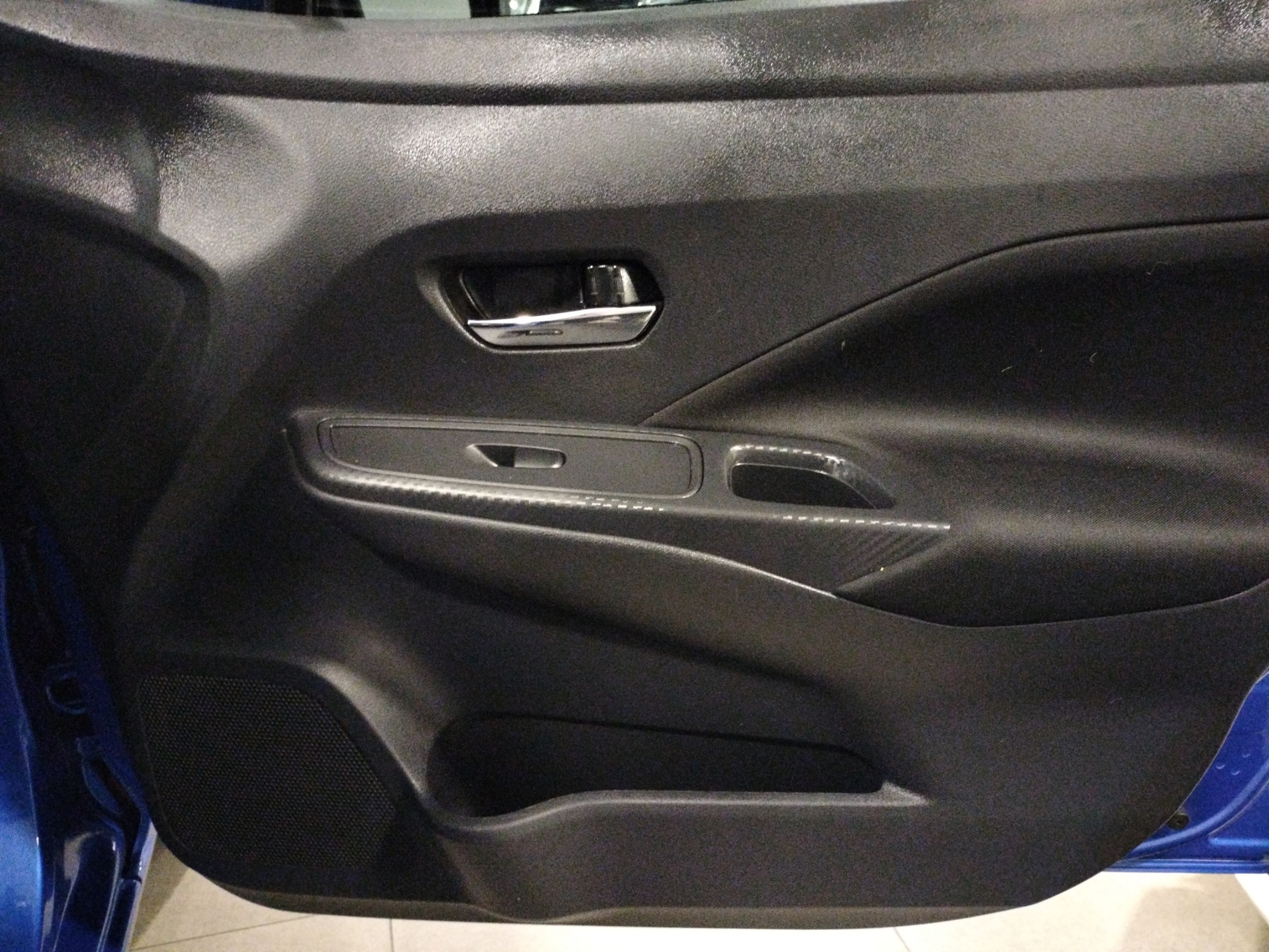 Nissan Versa ADVANCE CVT 2024
