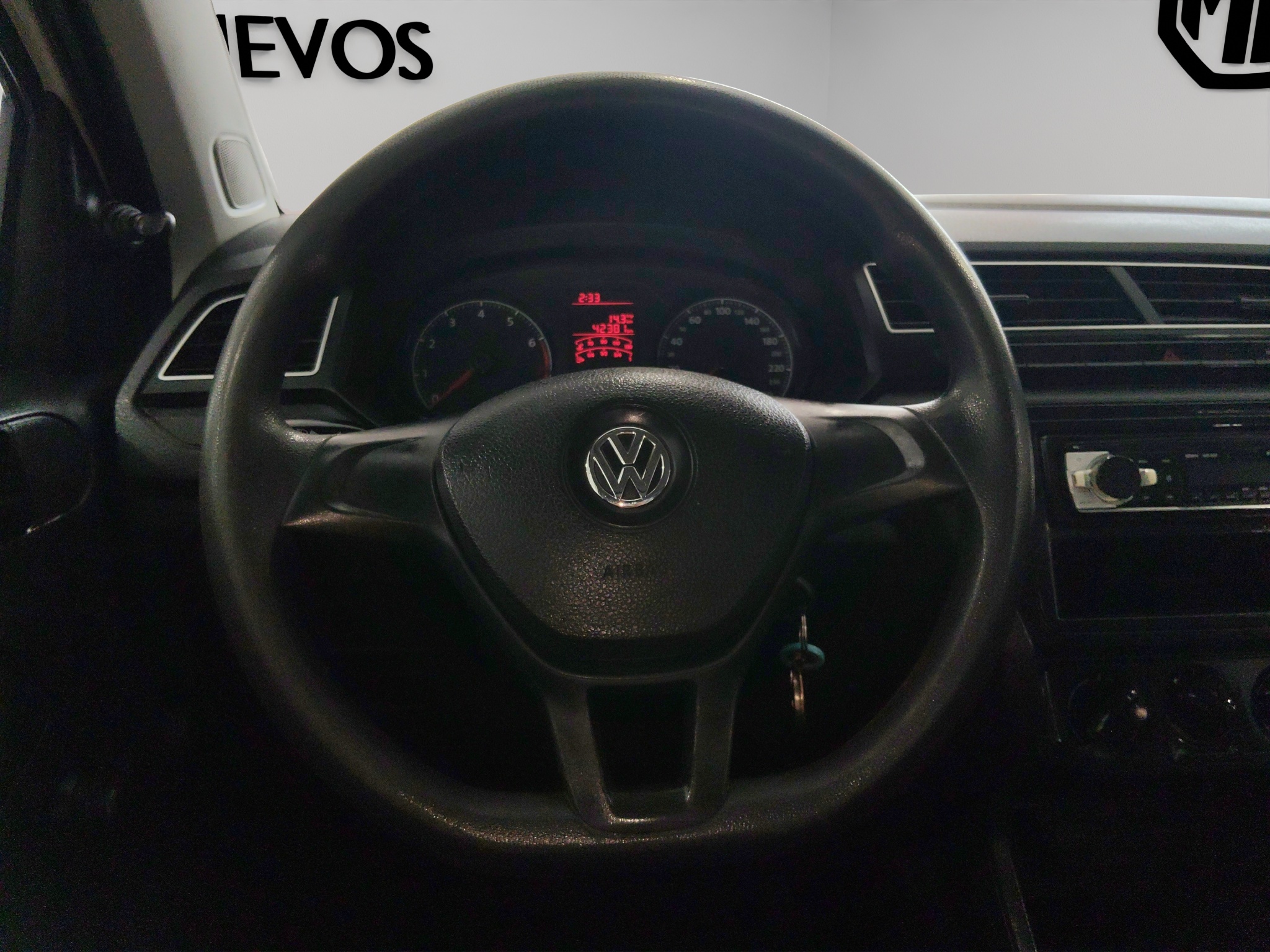 Volkswagen Comerciales Saveiro Pick-Up 2 pts. Robust, Cab. Sencilla, TM5, a/ac., R-14 (línea anterior) 2023