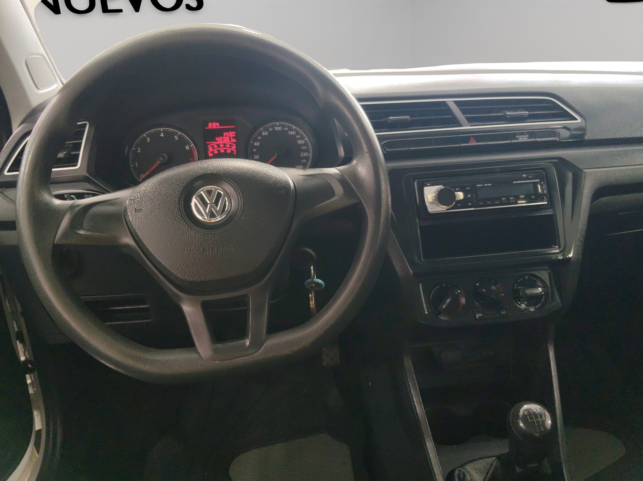 Volkswagen Comerciales Saveiro Pick-Up 2 pts. Robust, Cab. Sencilla, TM5, a/ac., R-14 (línea anterior) 2023