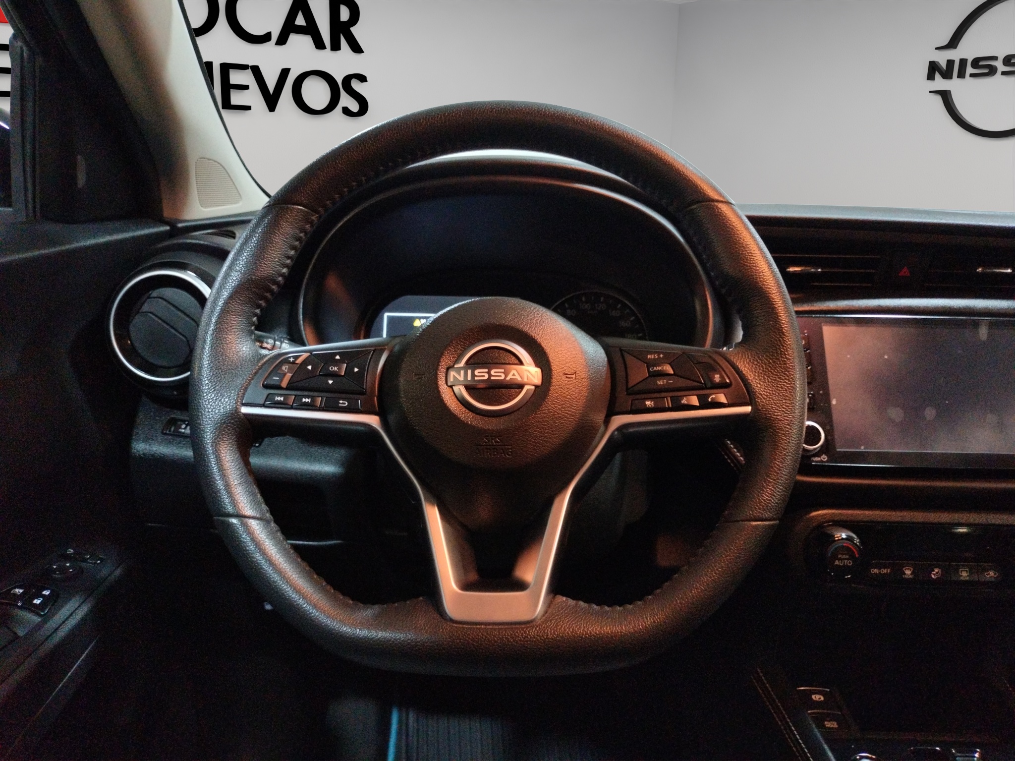 Nissan Kicks VUD 5 pts. Platinum e-Power, E-REV, TA, piel, ADAS, RA-17 2023