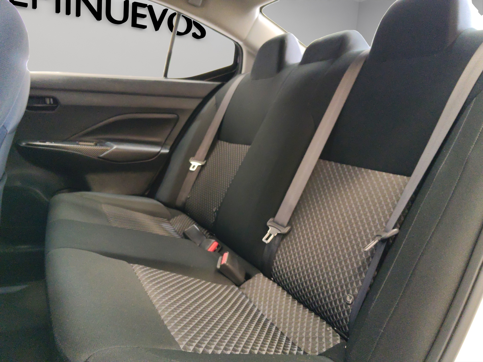 Nissan Versa Sense CVT  2024