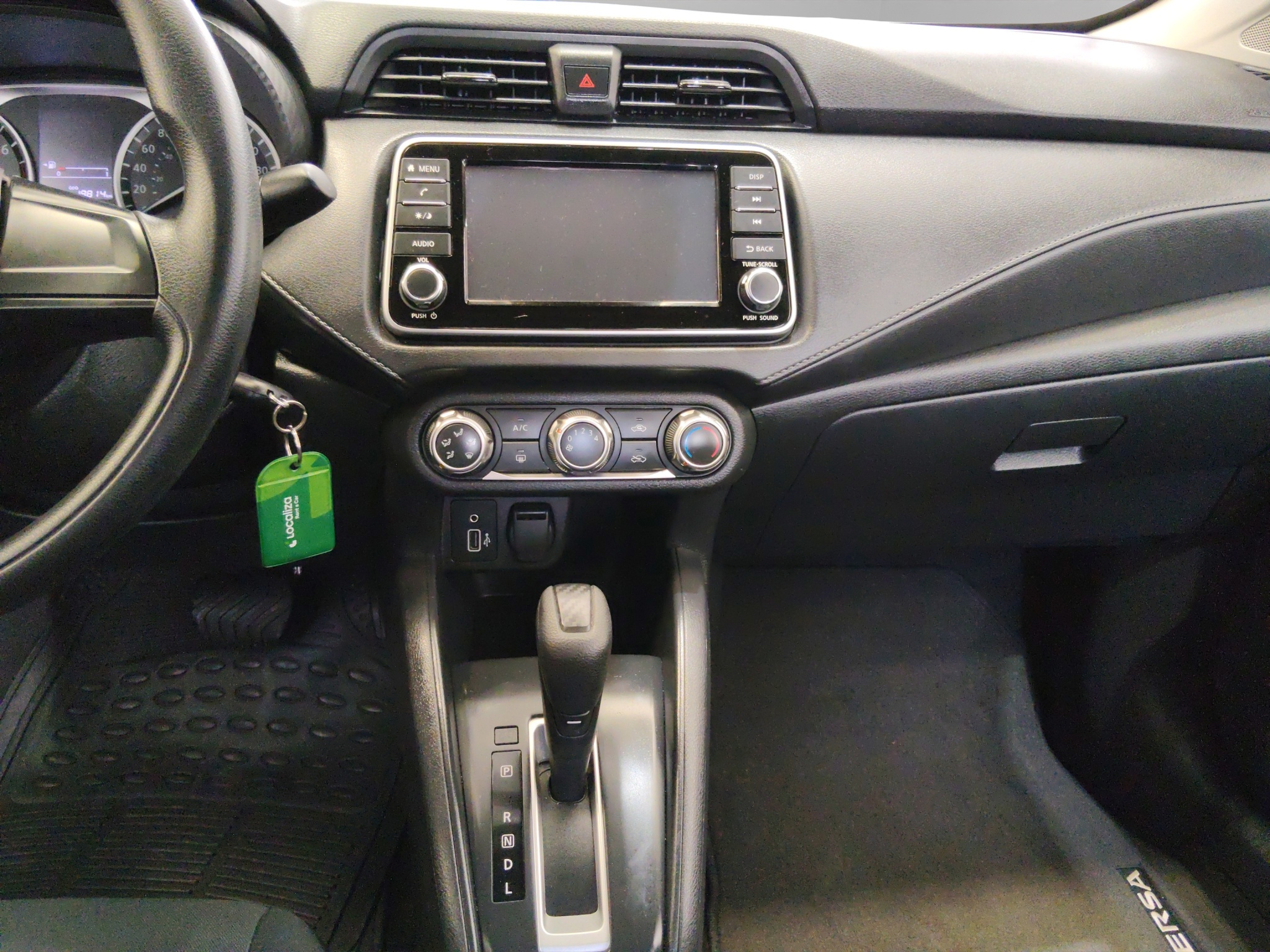 Nissan Versa Sense CVT  2024