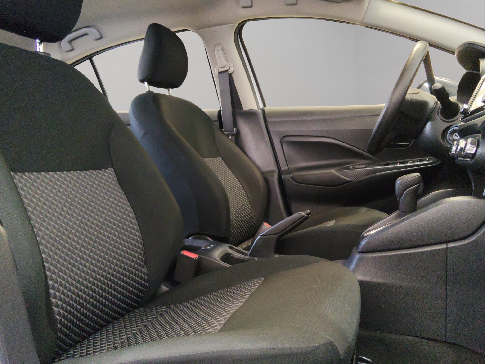 Nissan Versa Sense CVT  2024