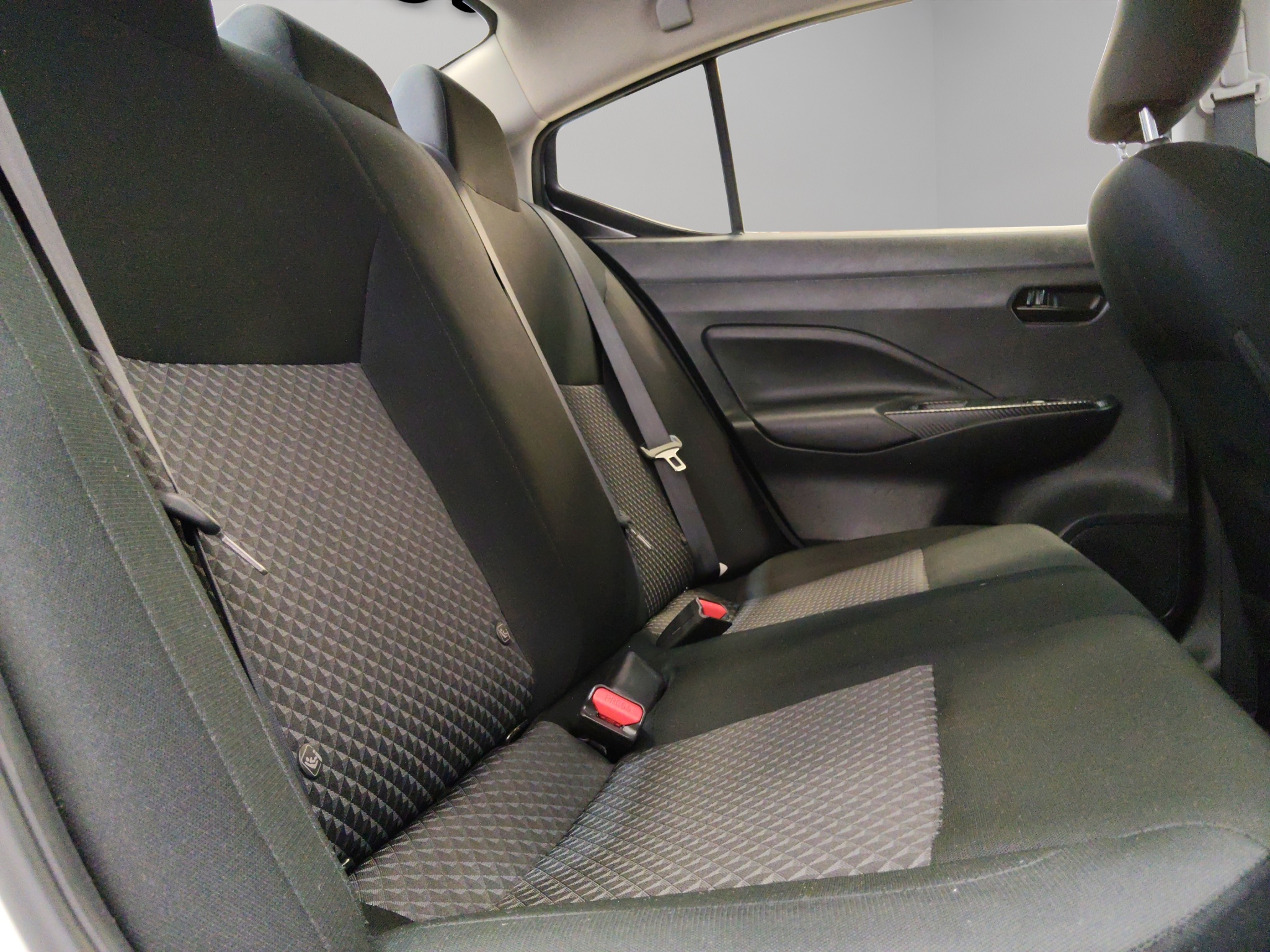 Nissan Versa Sense CVT  2024