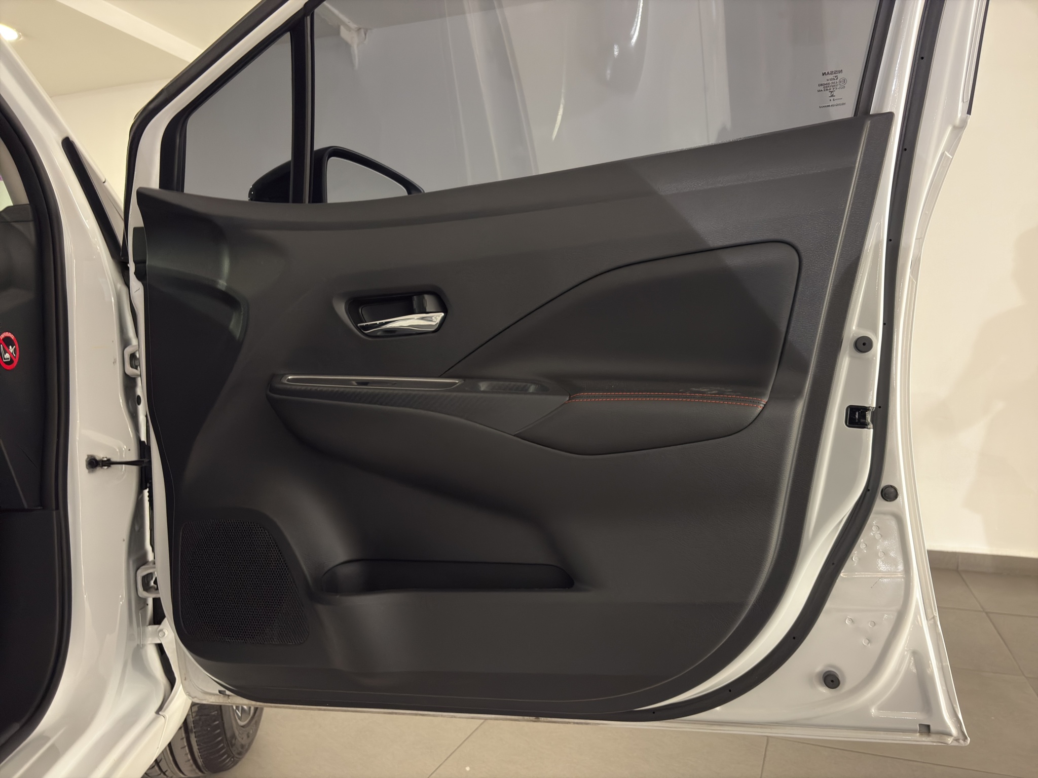 Nissan Versa 4 pts. SR, CVT, a/ac. Aut., f. niebla, f. led, spoiler, RA-17 2024