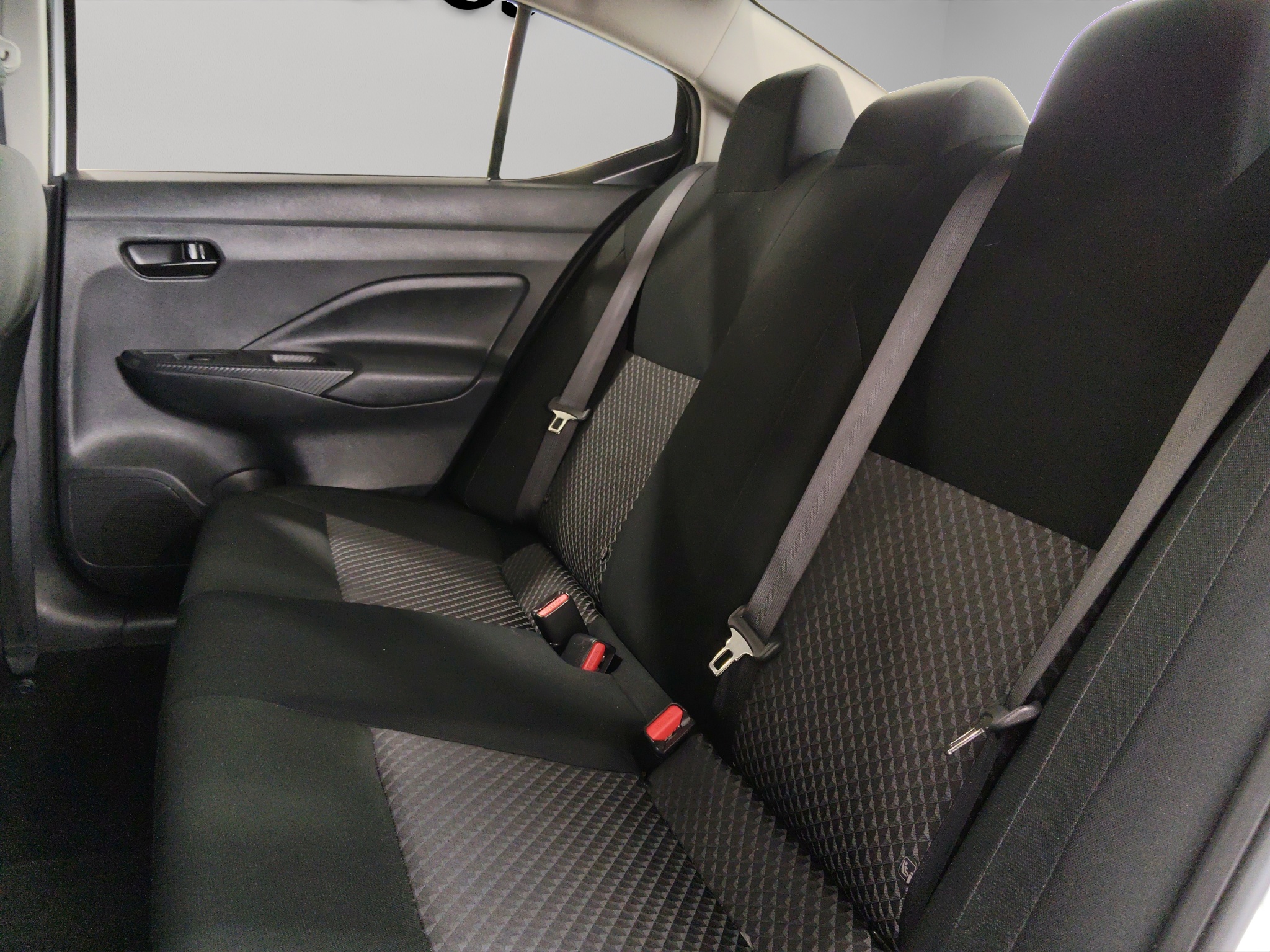Nissan Versa SENSE CVT 2024