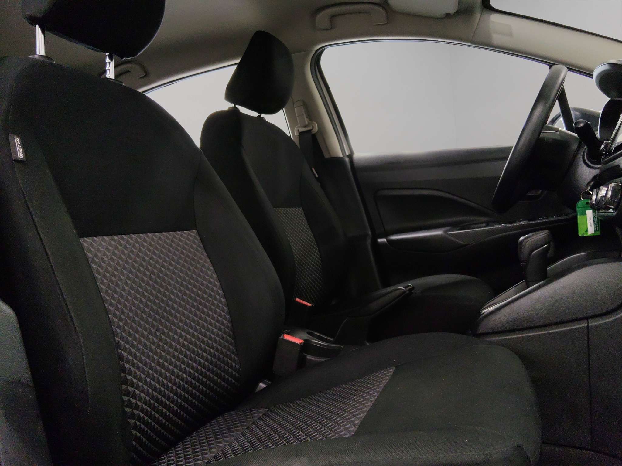 Nissan Versa SENSE CVT 2024