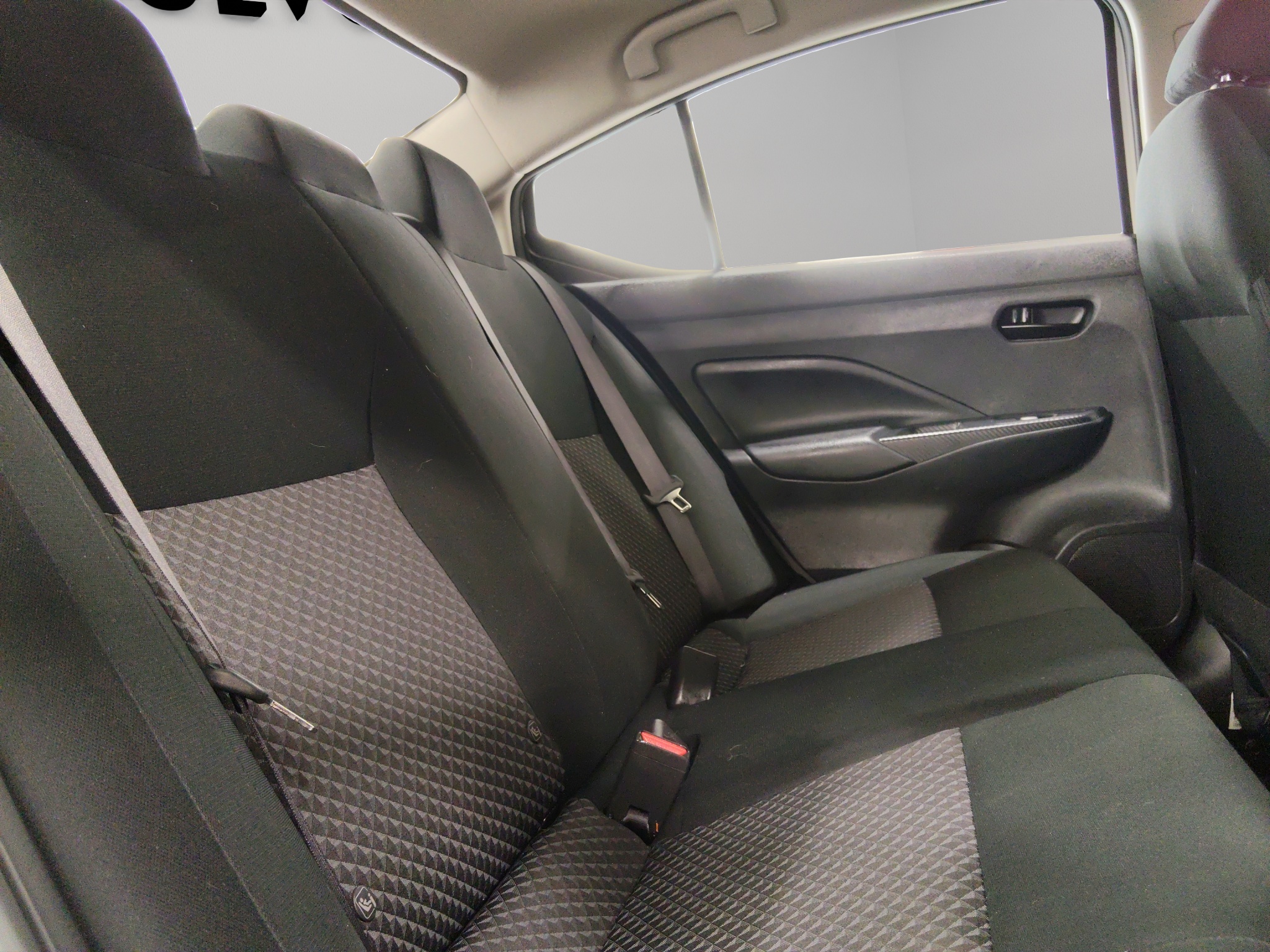 Nissan Versa SENSE CVT 2024