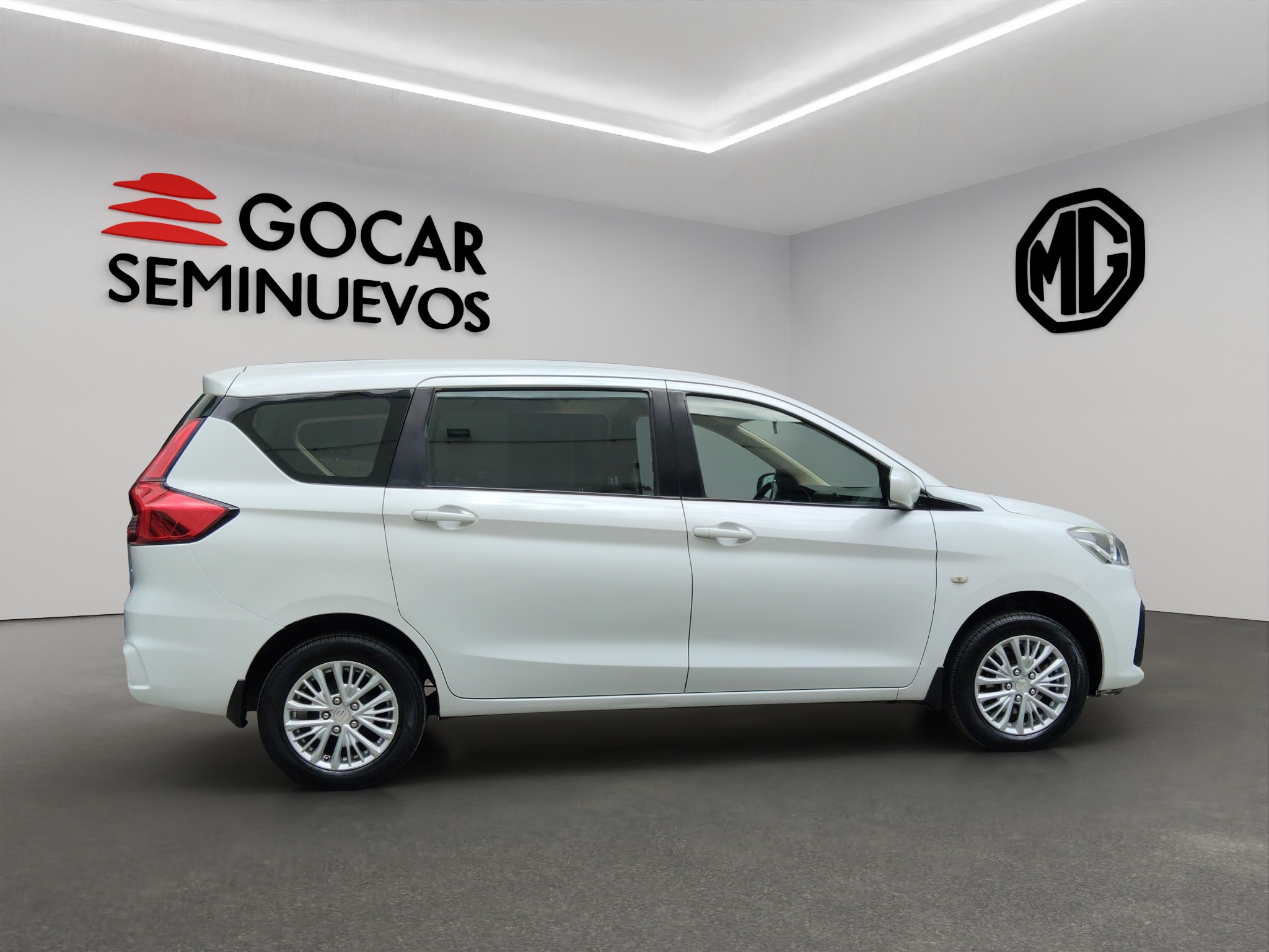 Suzuki Ertiga Minivan 5 pts. GLX, 1.5l, TA, a/ac. Aut., f. niebla, RA-15 2021