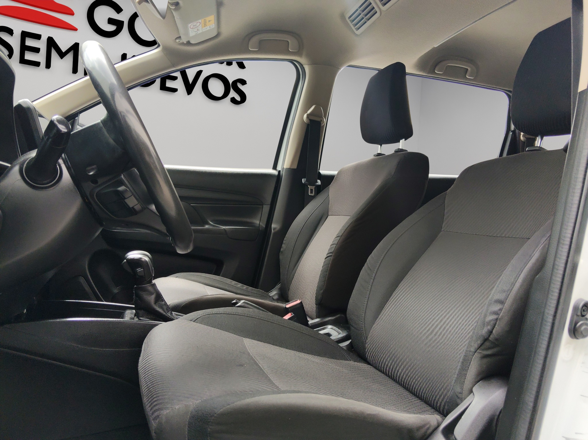 Suzuki Ertiga Minivan 5 pts. GLX, 1.5l, TA, a/ac. Aut., f. niebla, RA-15 2021