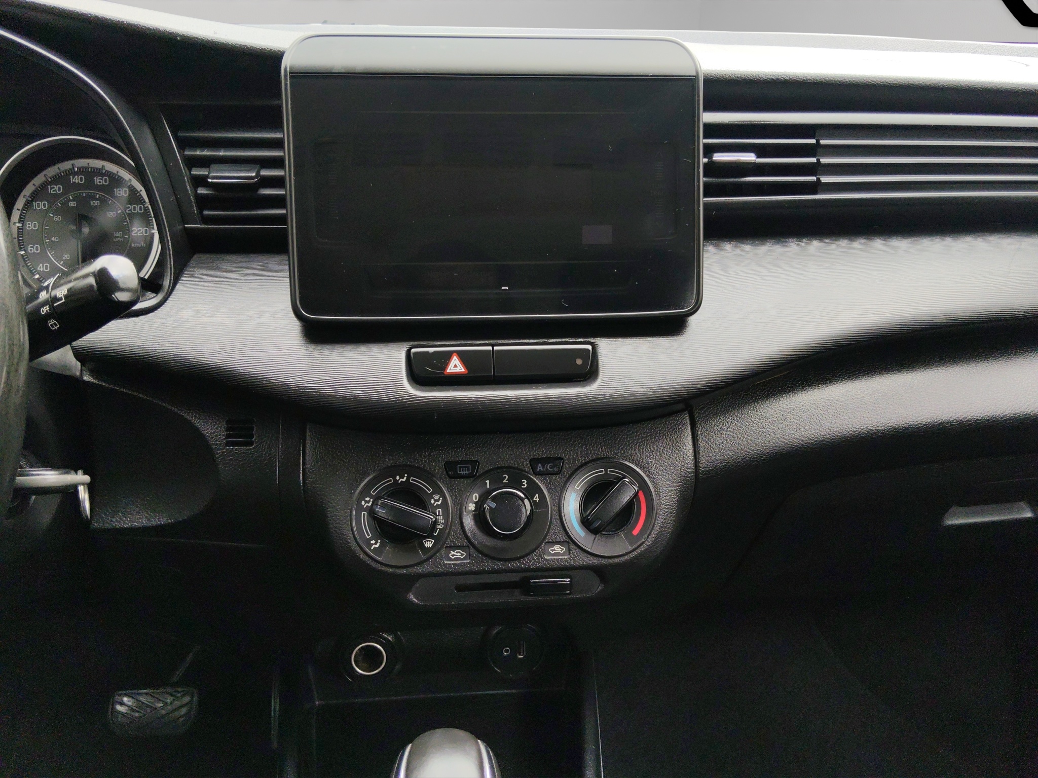 Suzuki Ertiga Minivan 5 pts. GLX, 1.5l, TA, a/ac. Aut., f. niebla, RA-15 2021