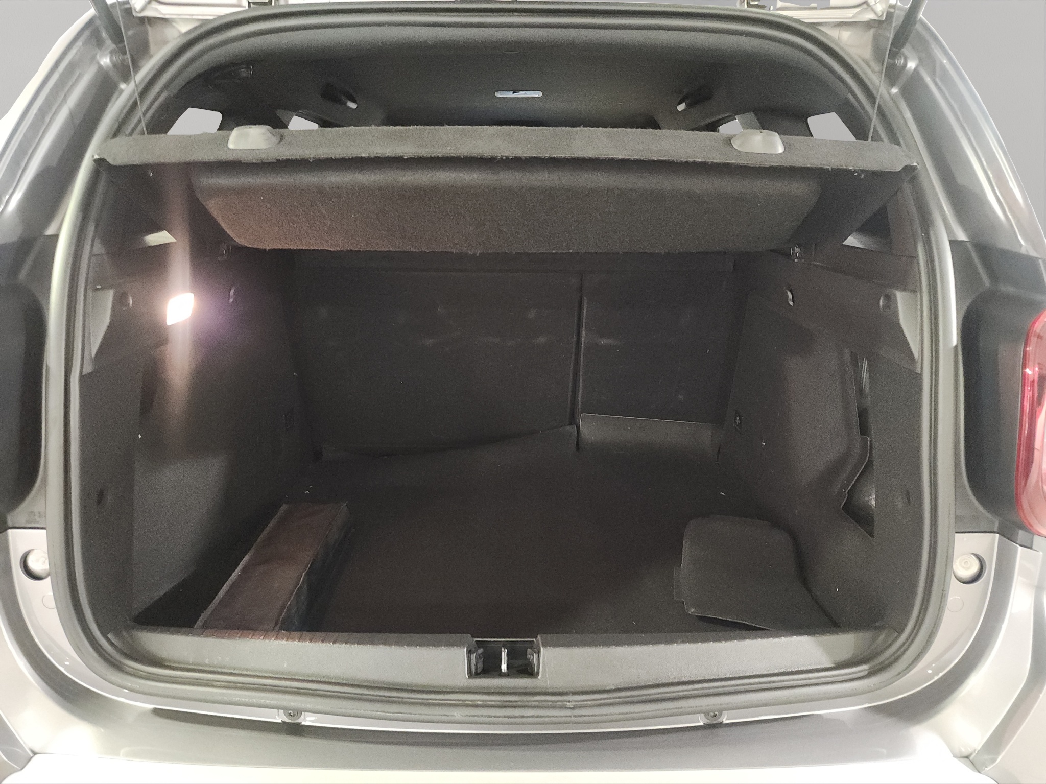 Renault Duster  5 pts. Iconic, 1.3T, TA, a/ac. Aut., VE, f. niebla, RA-17 2023