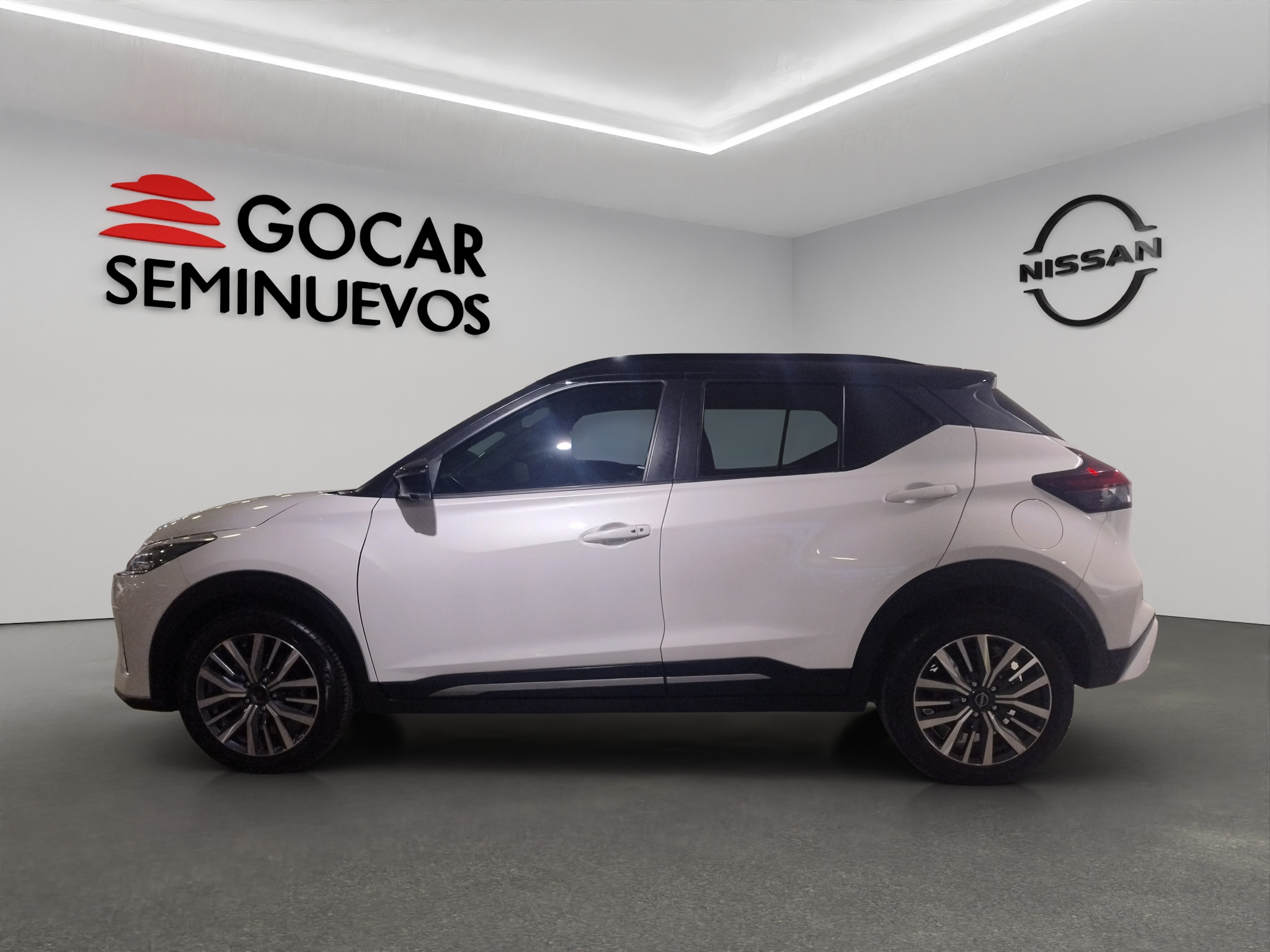 Nissan Kicks  5 pts. Platinum, 1.6l, TA, a/ac. Aut., piel, GPS, RA-18 (línea anterior) 2024
