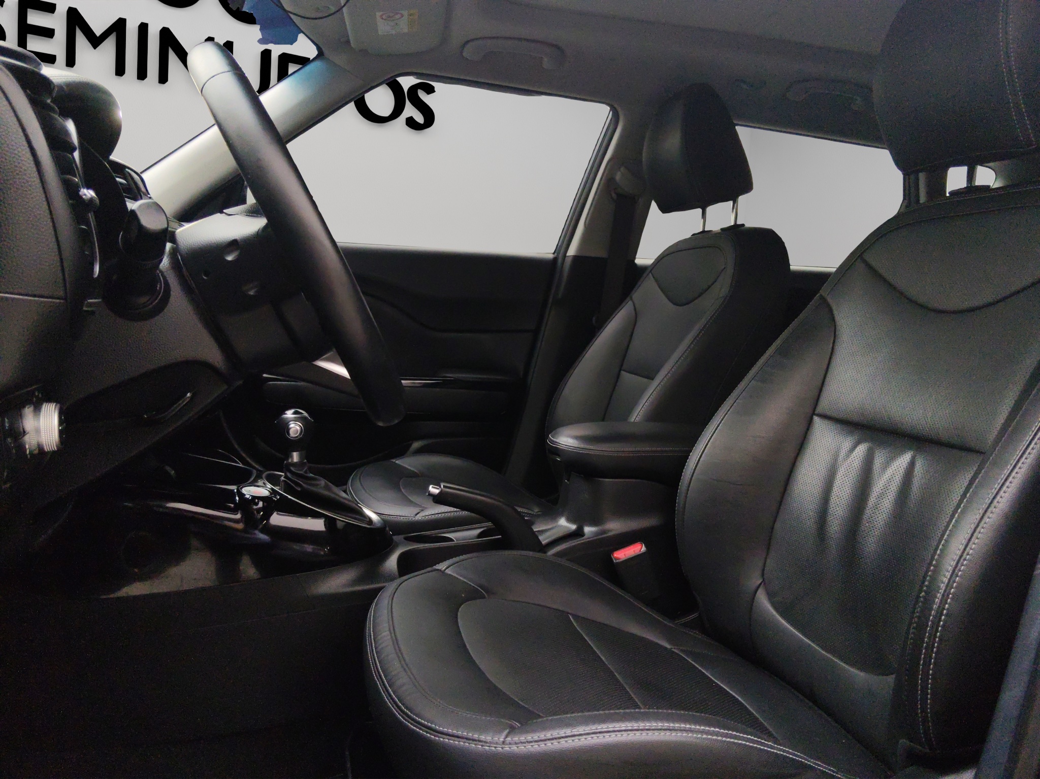 KIA Soul  5 pts. EX Pack, 2.0l, TA, a/ac., piel, TP, f. niebla, RA-18 (línea anterior) 2019