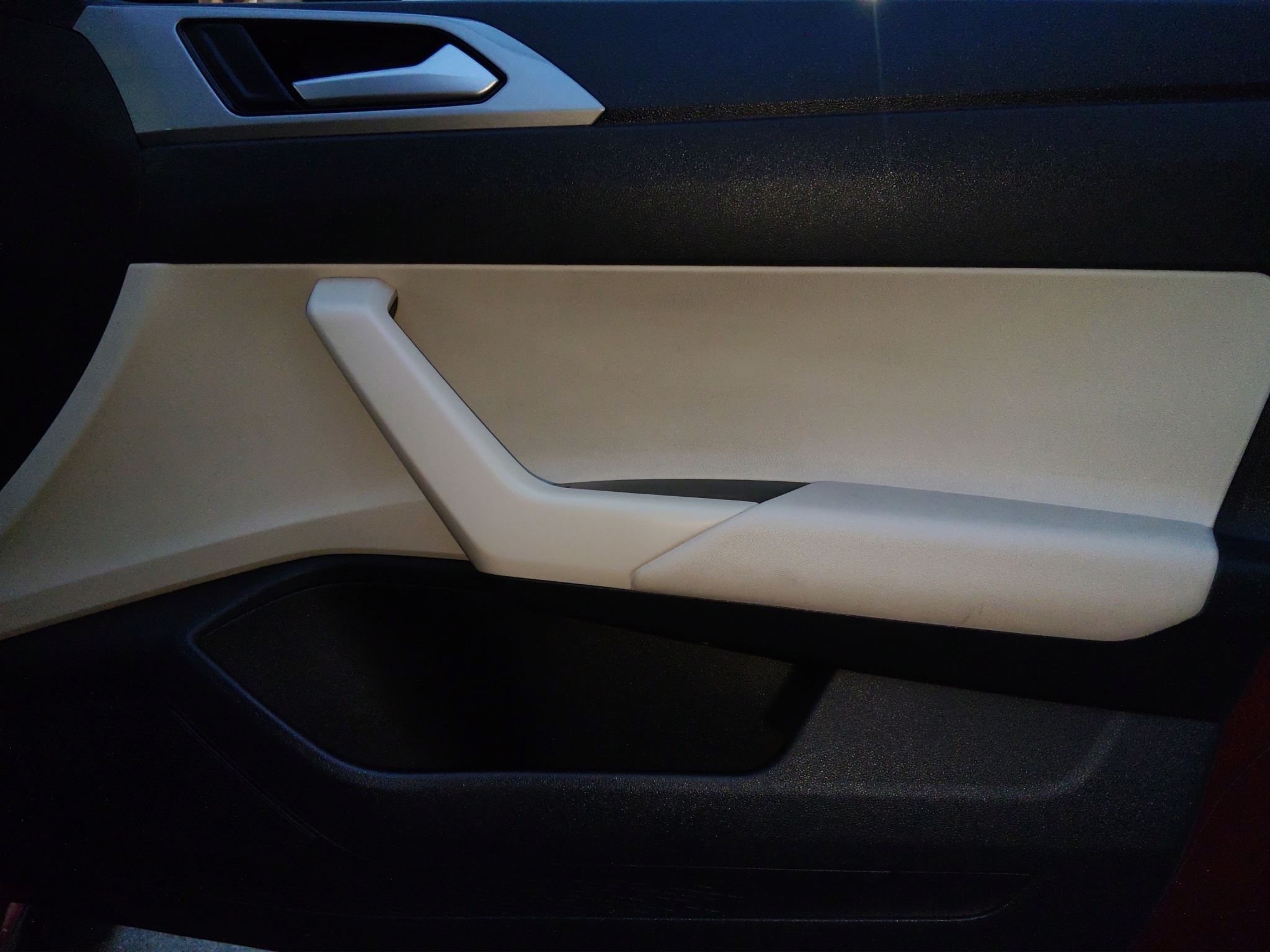 Volkswagen Virtus 4 pts. Comfortline, 1.6l, TA, a/ac., f. niebla, RA-16 2023