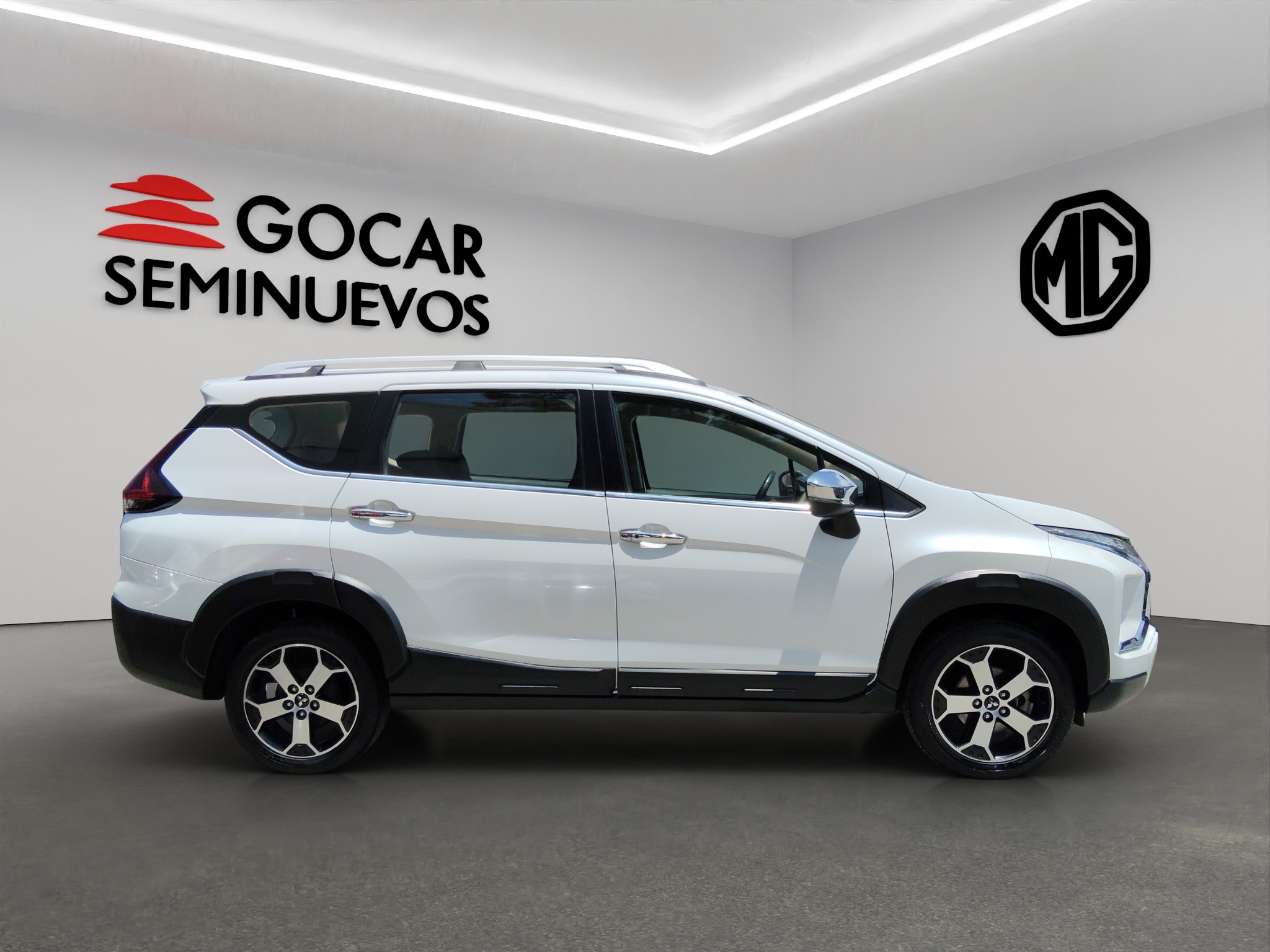 Mitsubishi Xpander VUD 5 pts. Cross y Limited, 1.5l, TA, f. led, 7 pas., RA-17 2023