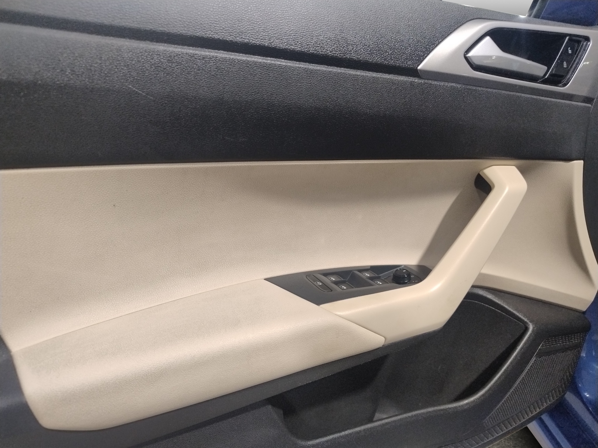 Volkswagen Virtus 4 pts. Comfortline, 1.6l, TA, a/ac., f. niebla, RA-16 2023