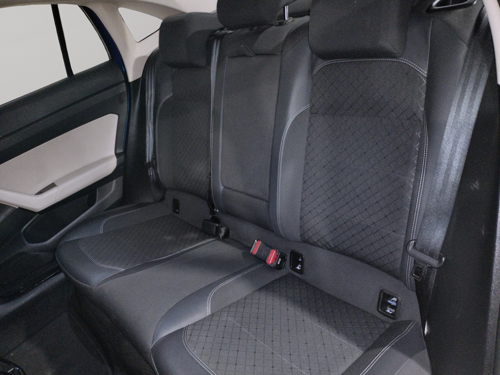 Volkswagen Virtus 4 pts. Comfortline, 1.6l, TA, a/ac., f. niebla, RA-16 2023