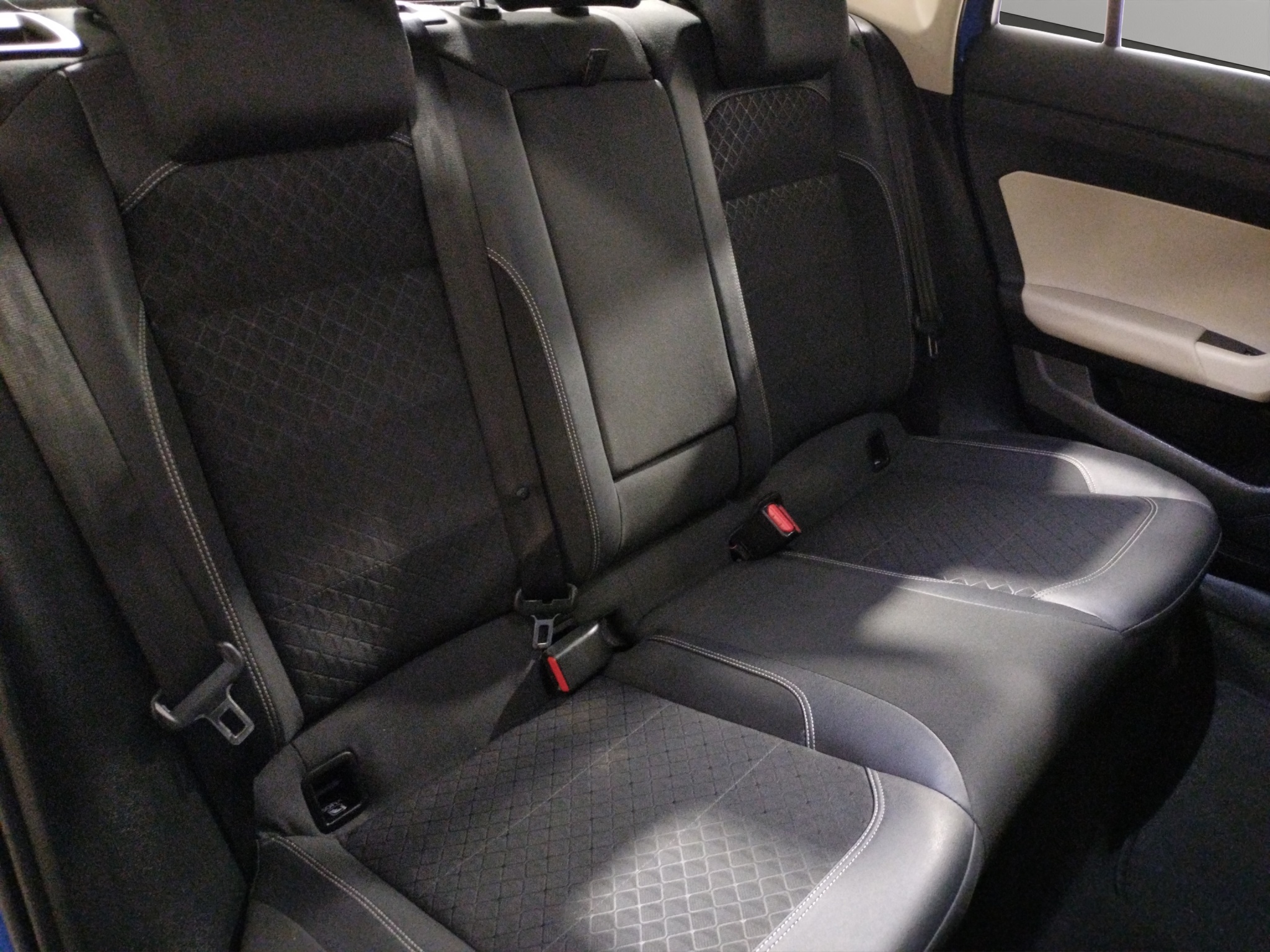 Volkswagen Virtus 4 pts. Comfortline, 1.6l, TA, a/ac., f. niebla, RA-16 2023