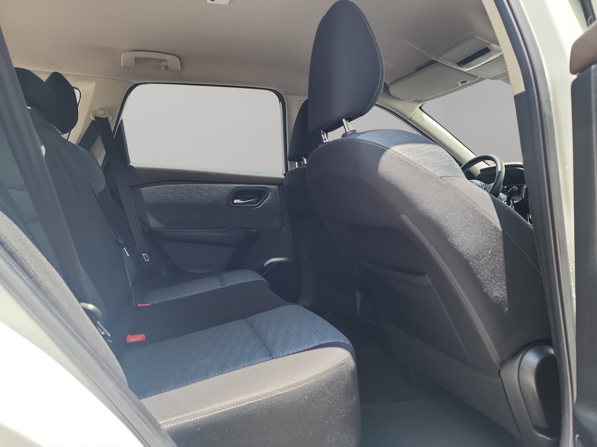 Nissan X-Trail VUD 5 pts. Advance, TA, RA-17 (línea nueva) 2023